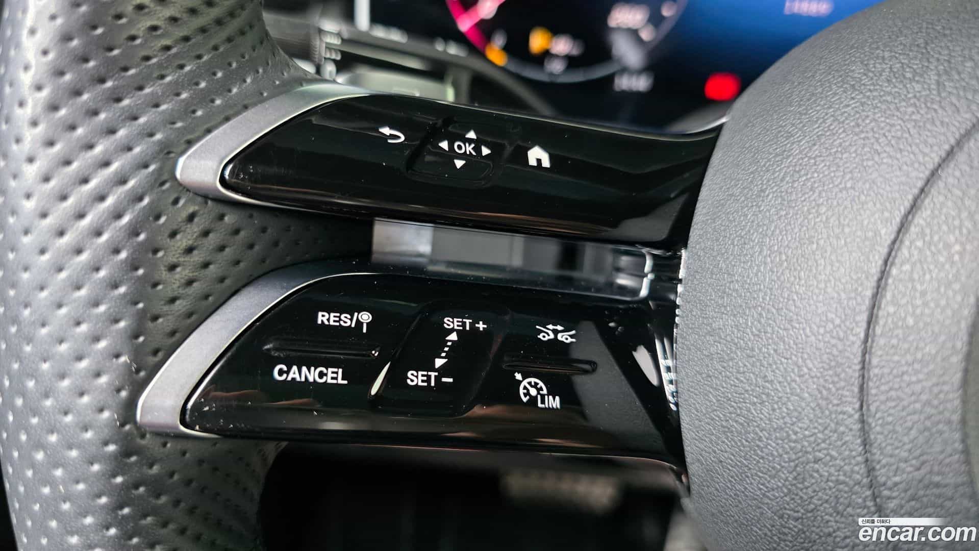 GLC-Class Mercedes-Benz 2025.4-OPTION-024