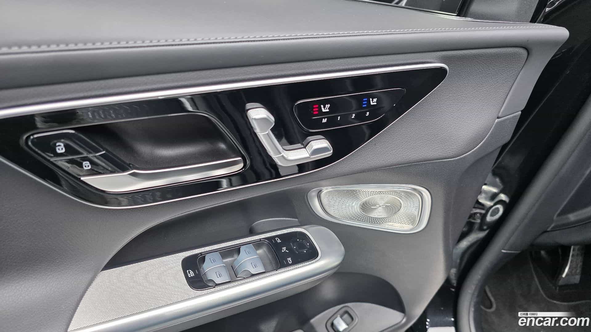 GLC-Class Mercedes-Benz 2025.4-OPTION-041