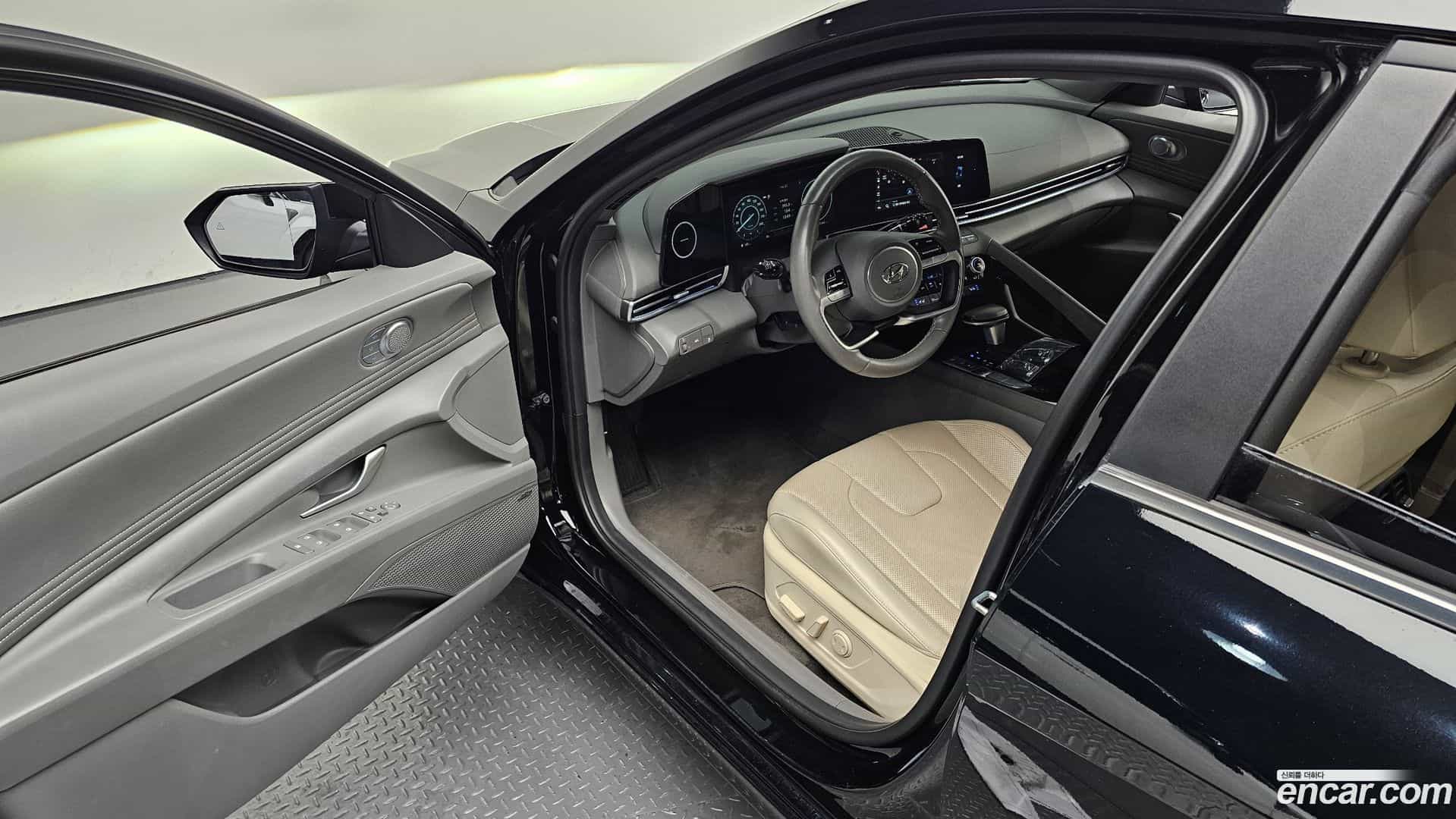 AVANTE Hyundai 2023.2-OPTION-015