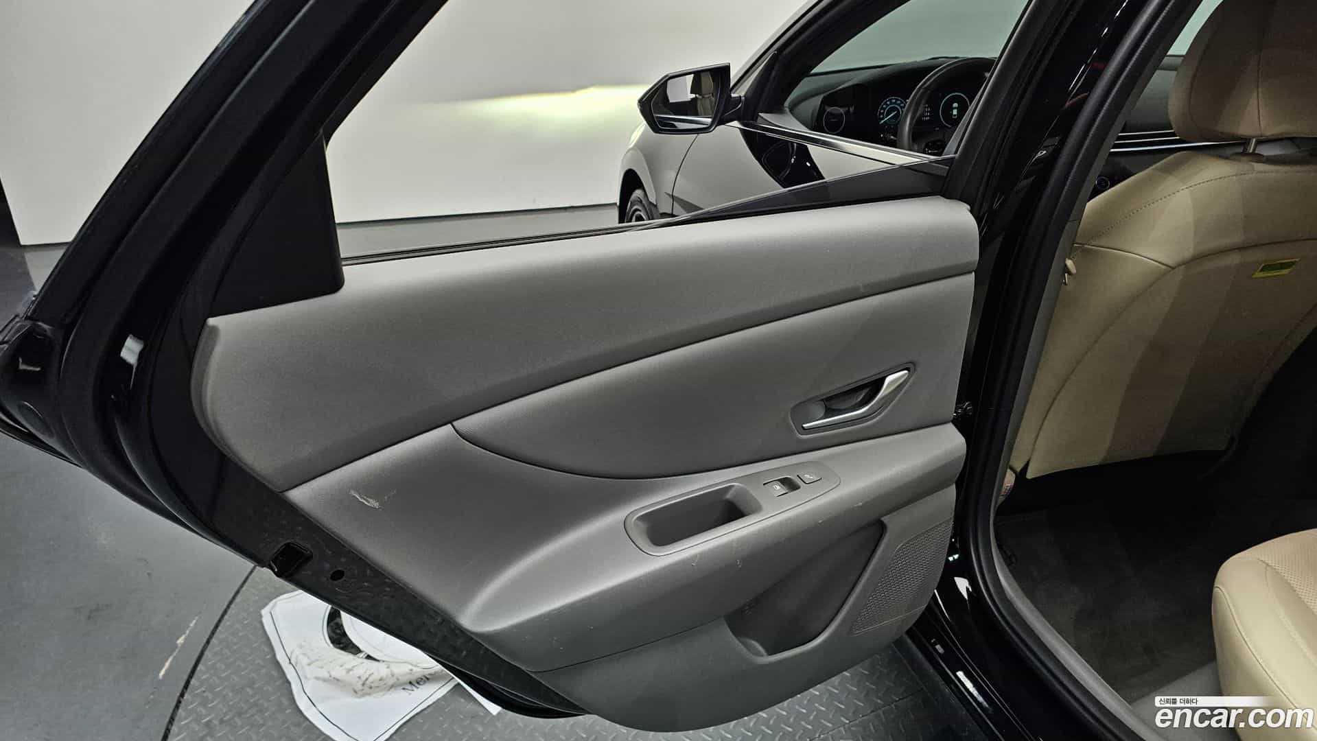 AVANTE Hyundai 2023.2-INNER-035