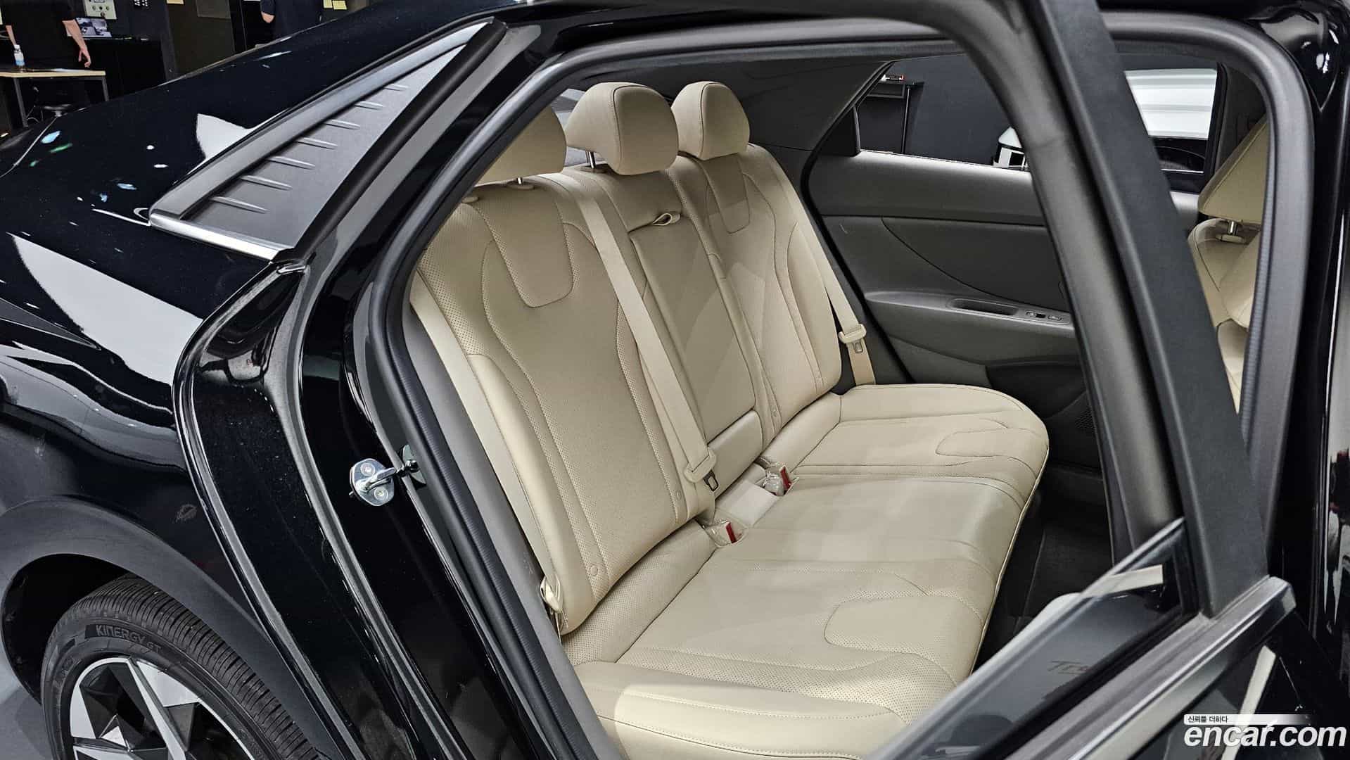 AVANTE Hyundai 2023.2-INNER-036