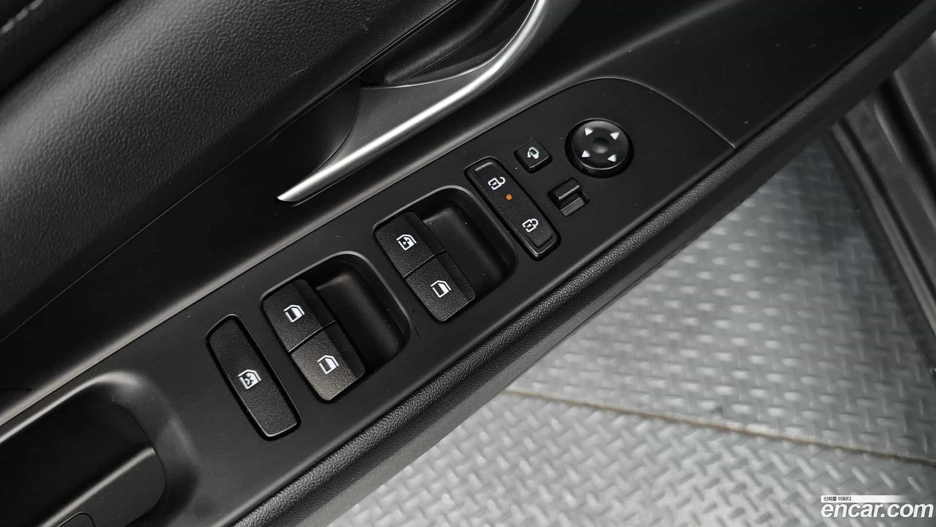 AVANTE Hyundai 2023.10-OPTION-017