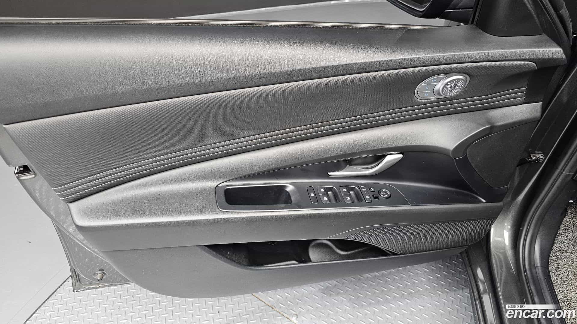 AVANTE Hyundai 2023.10-INNER-034