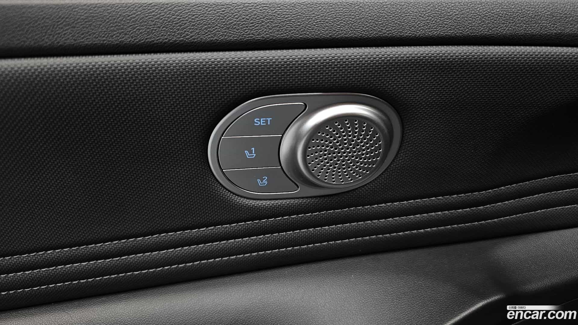 AVANTE Hyundai 2023.10-OPTION-040