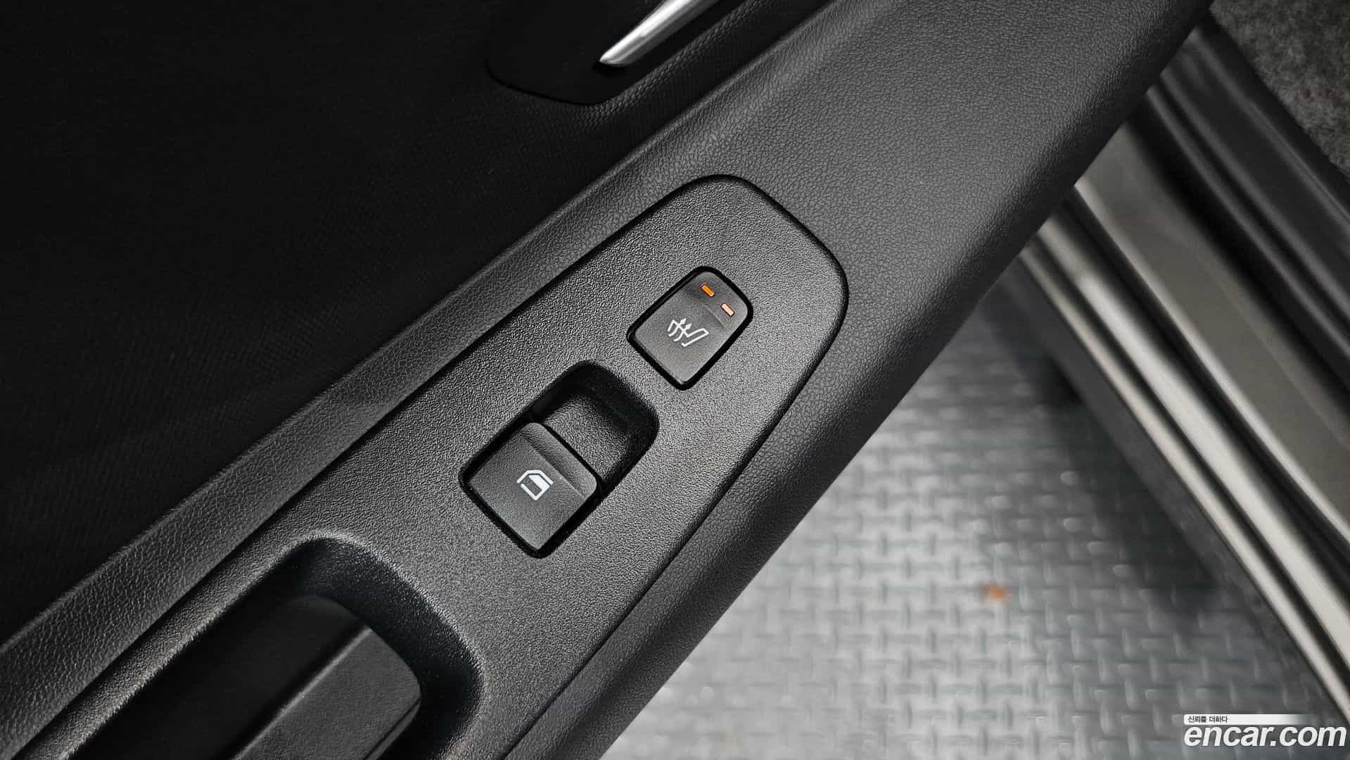 AVANTE Hyundai 2023.10-OPTION-041