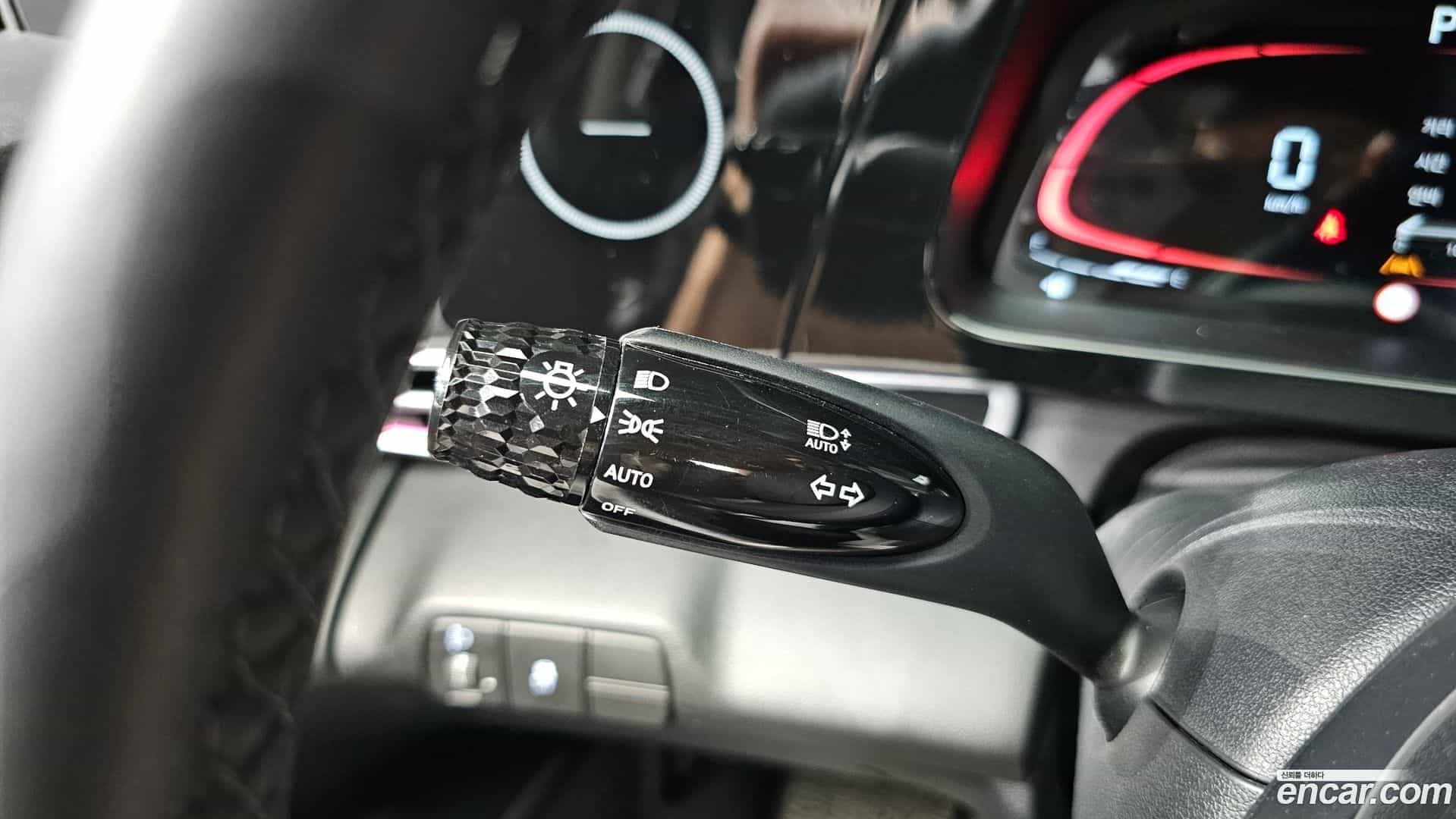 AVANTE Hyundai 2023.10-OPTION-043