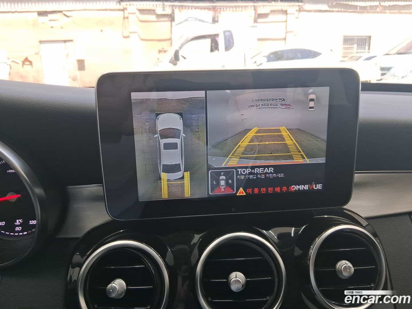 C-Class Mercedes-Benz 2018.0-OPTION-015