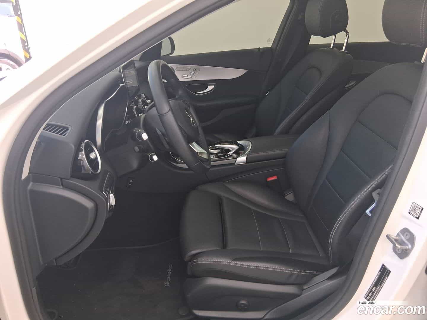 C-Class Mercedes-Benz 2018.0-OPTION-018