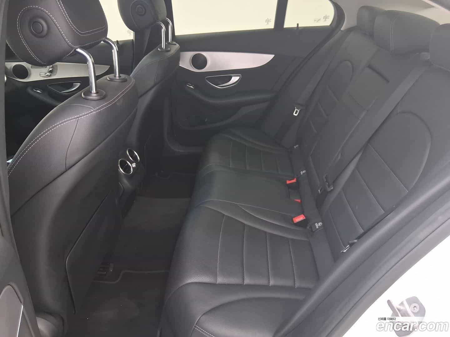 C-Class Mercedes-Benz 2018.0-OPTION-019