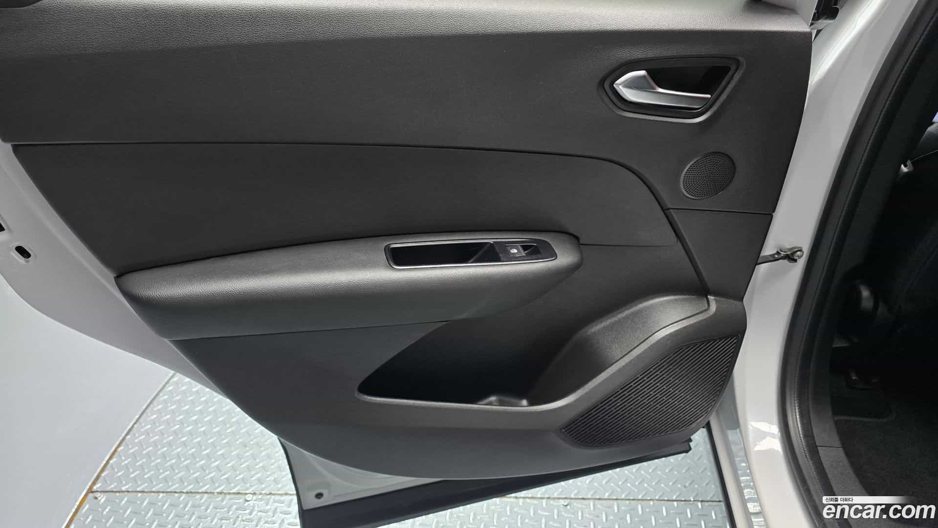 XM3 Renault Korea 2020.4-INNER-035