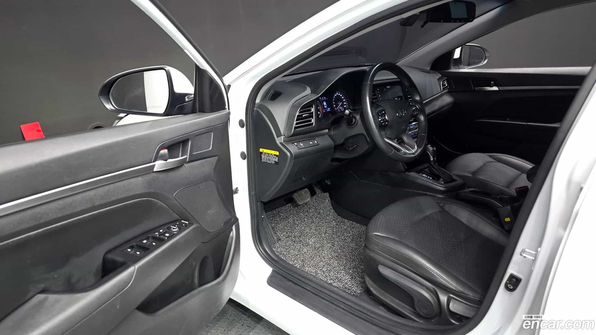 AVANTE Hyundai 2019.9-INNER-010