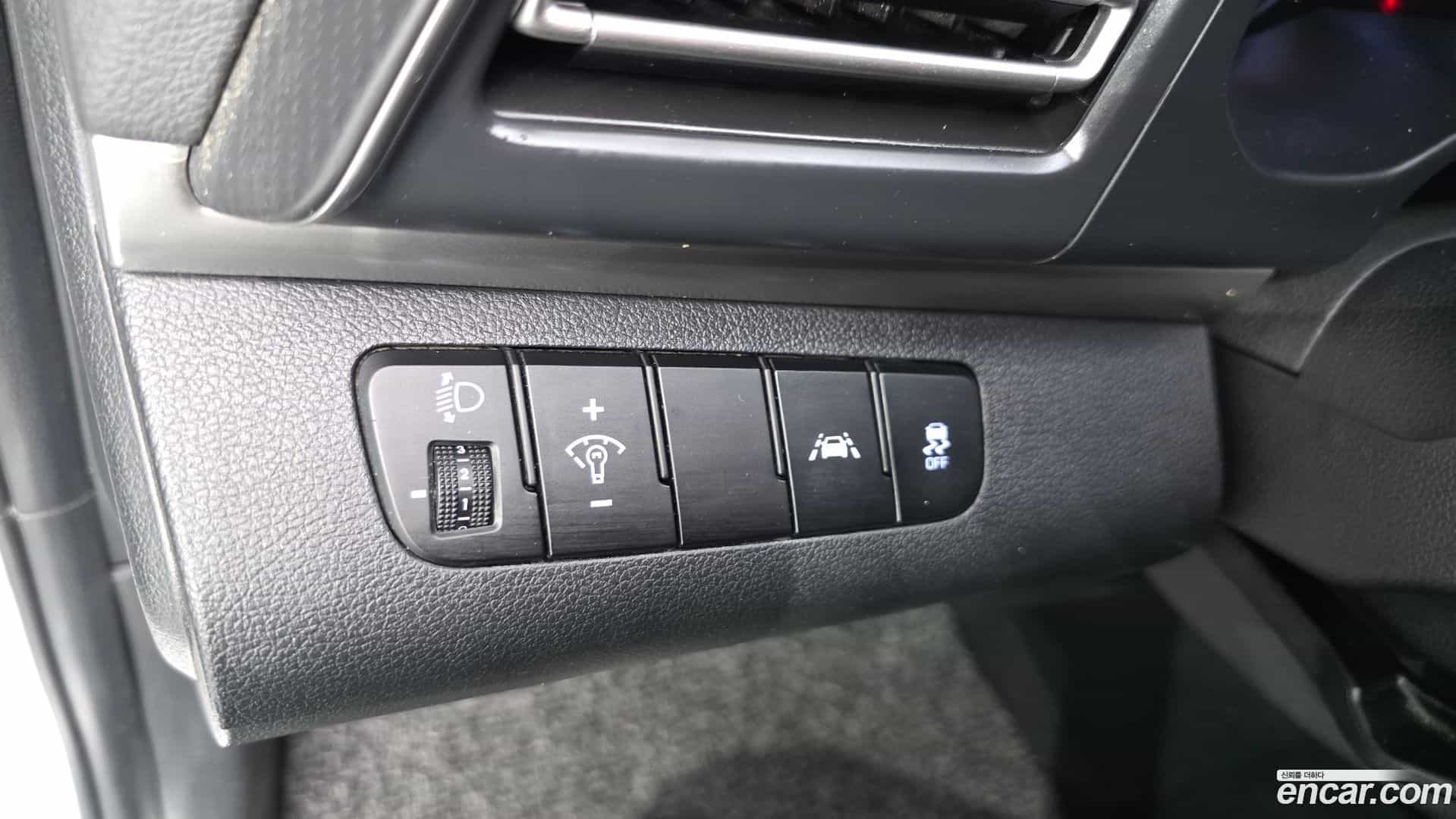 AVANTE Hyundai 2019.9-OPTION-024