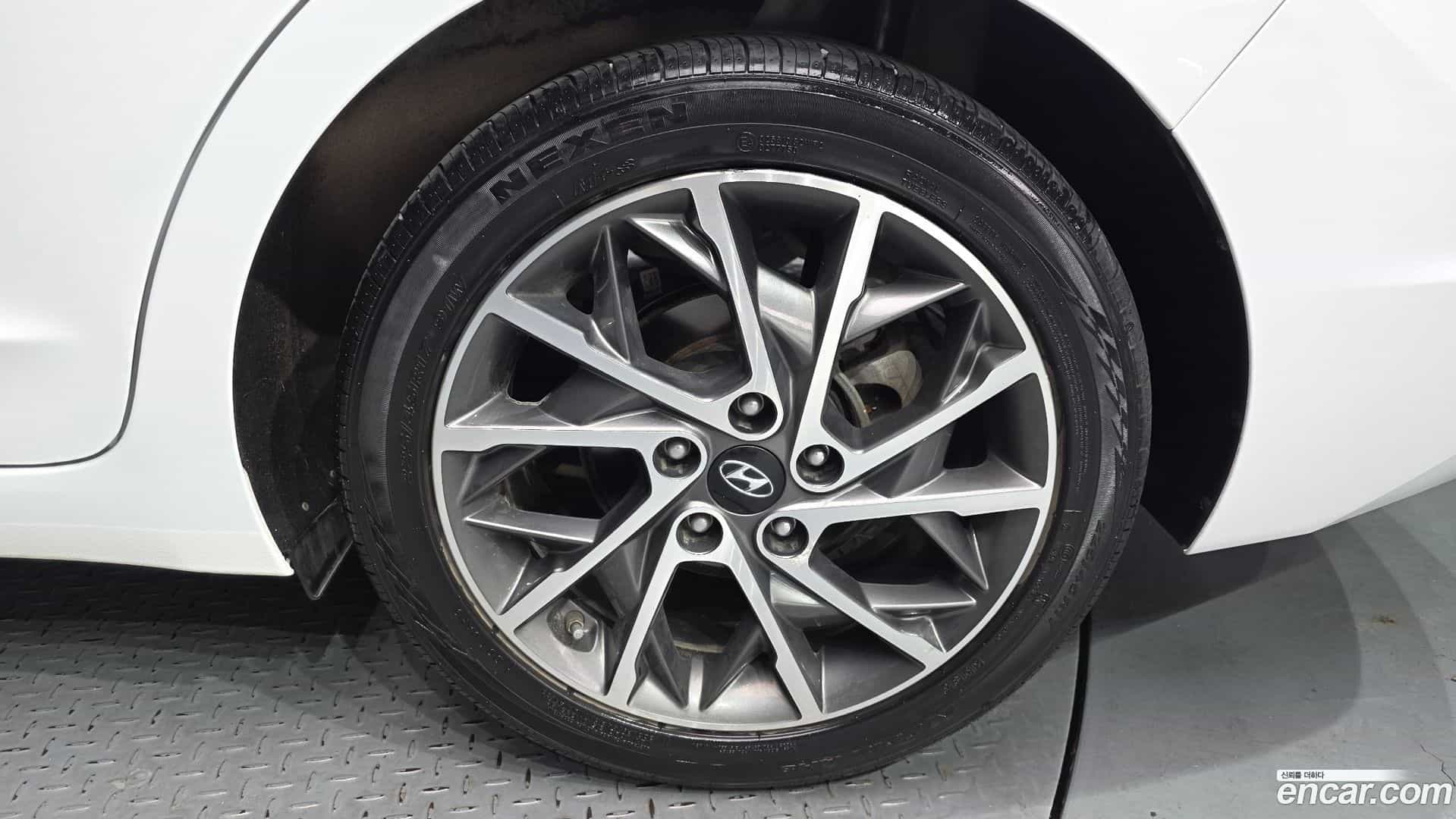 AVANTE Hyundai 2019.9-OUTER-031