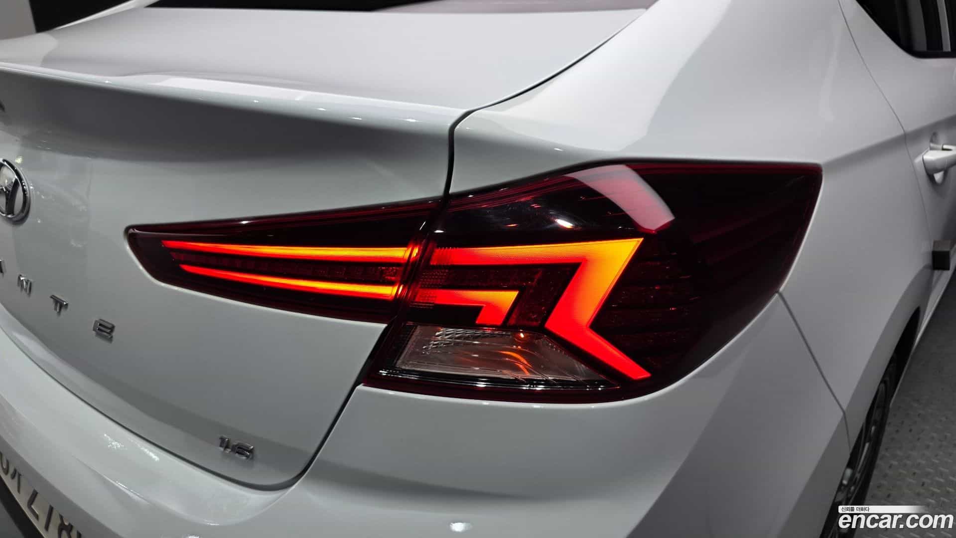 AVANTE Hyundai 2019.9-OUTER-033