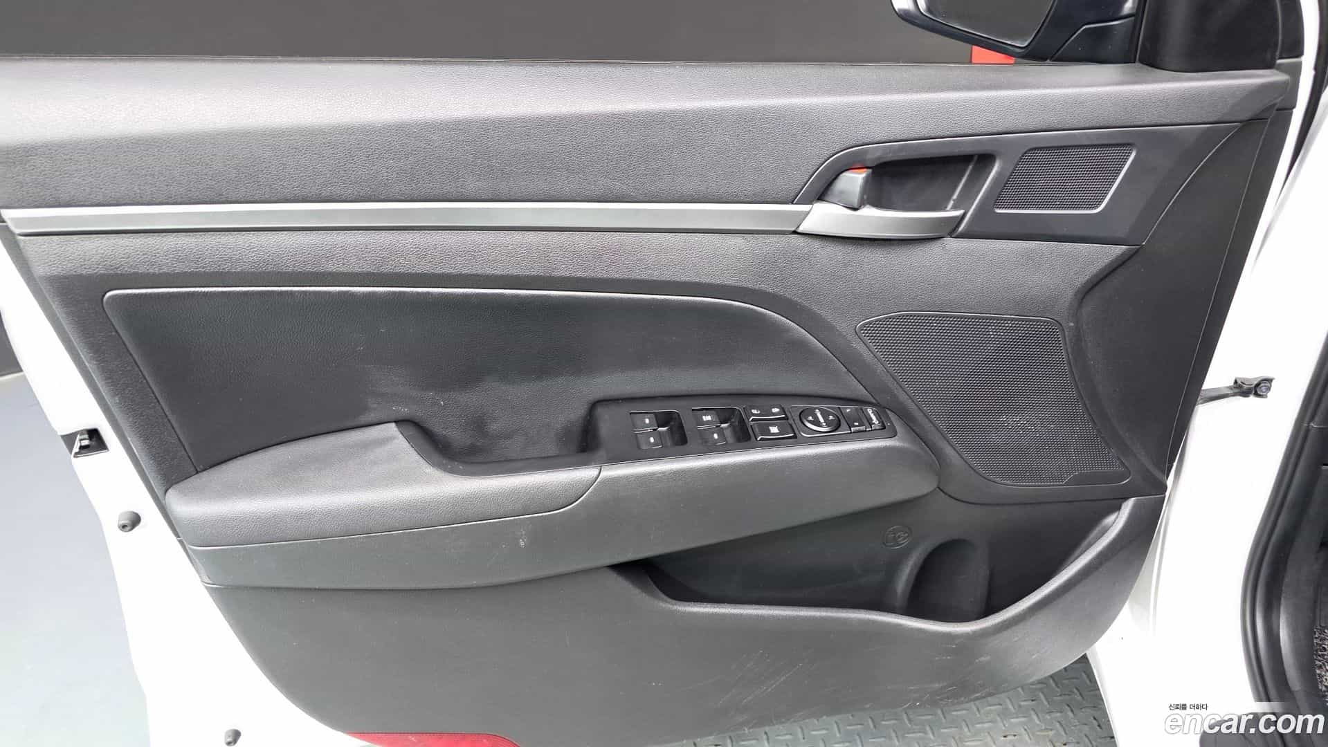 AVANTE Hyundai 2019.9-INNER-034