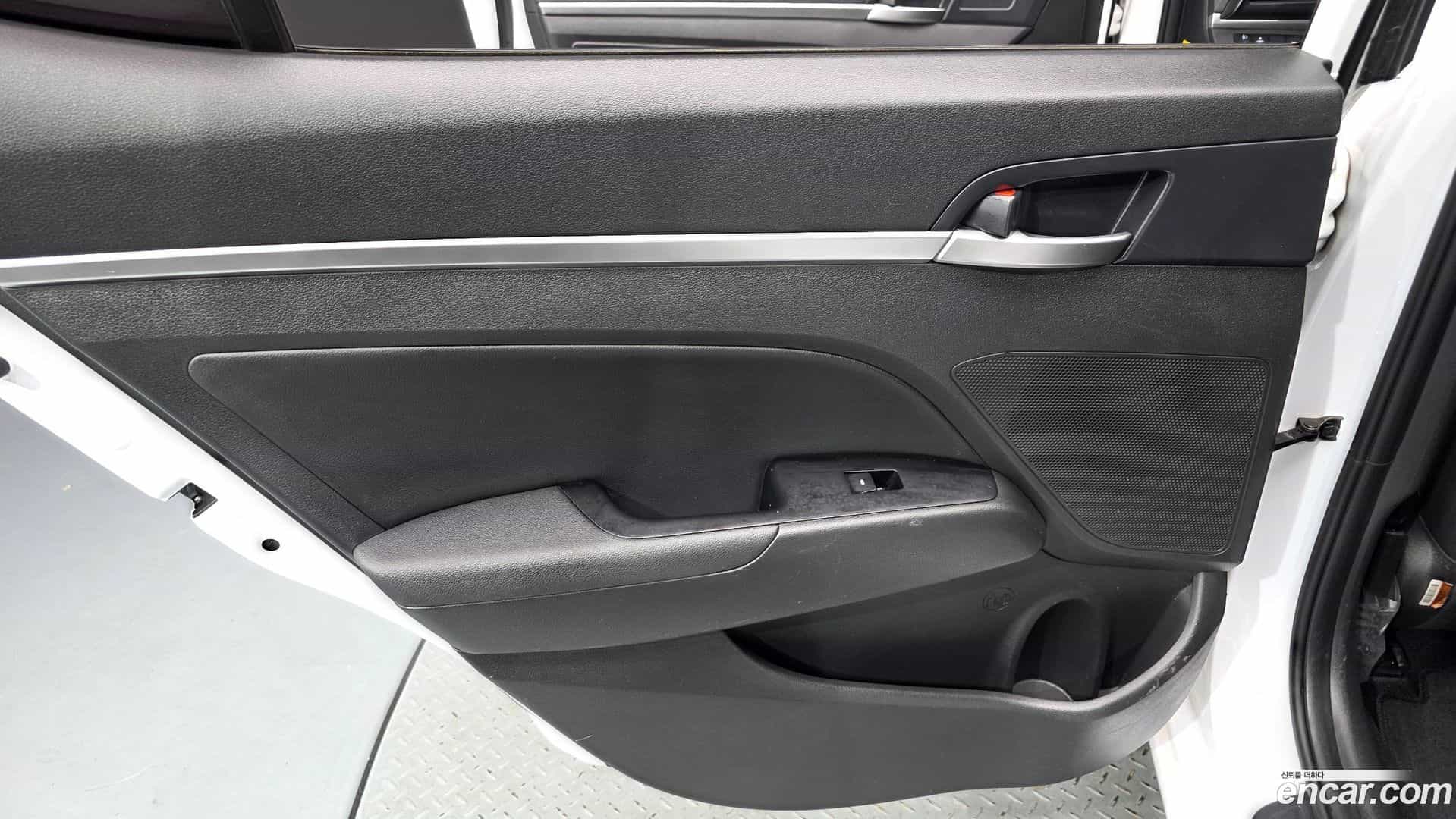 AVANTE Hyundai 2019.9-INNER-035