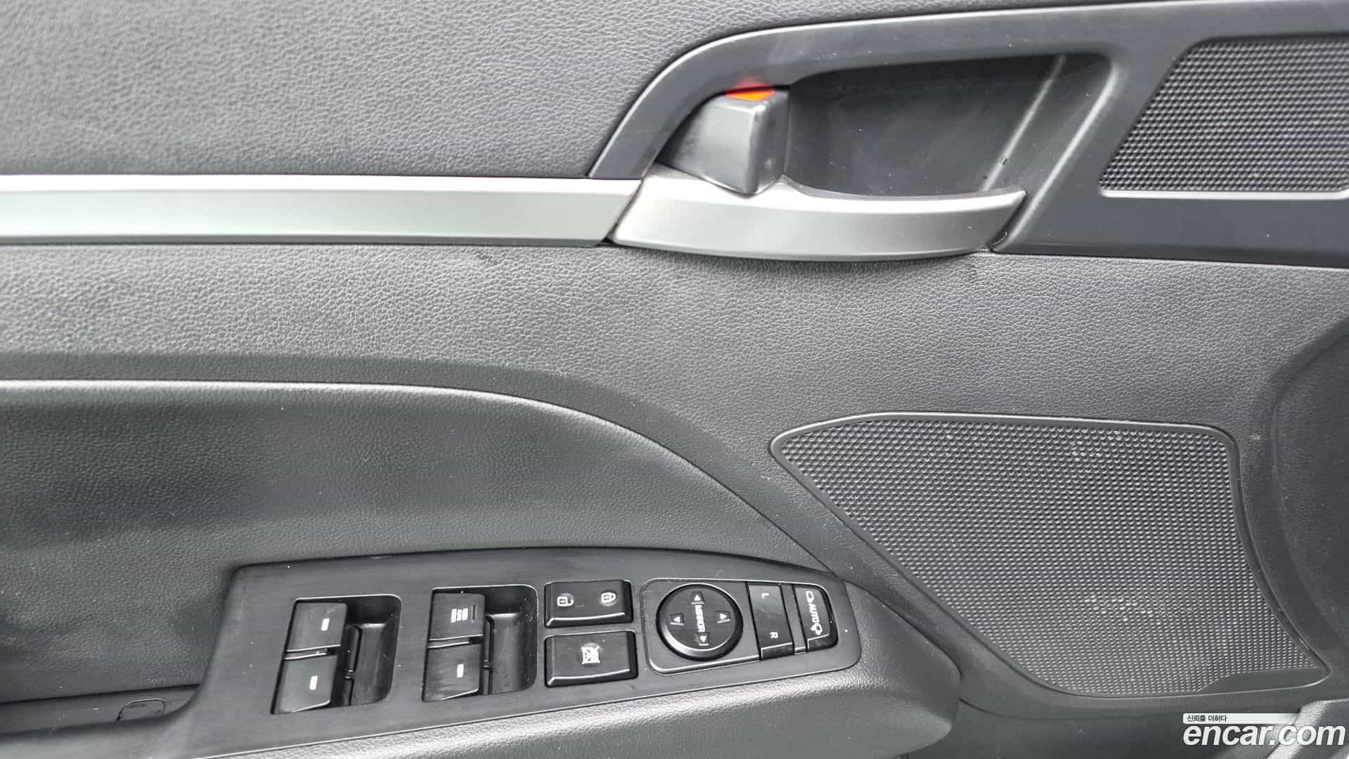 AVANTE Hyundai 2019.9-OPTION-041