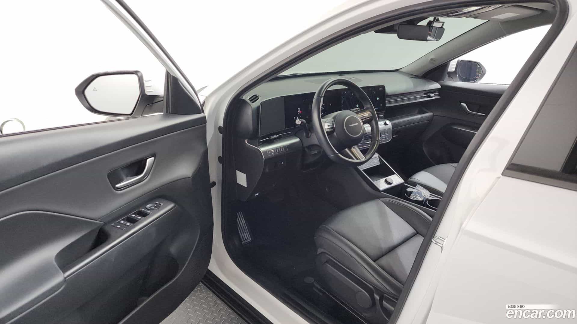 Kona Hyundai 2023.1-INNER-010