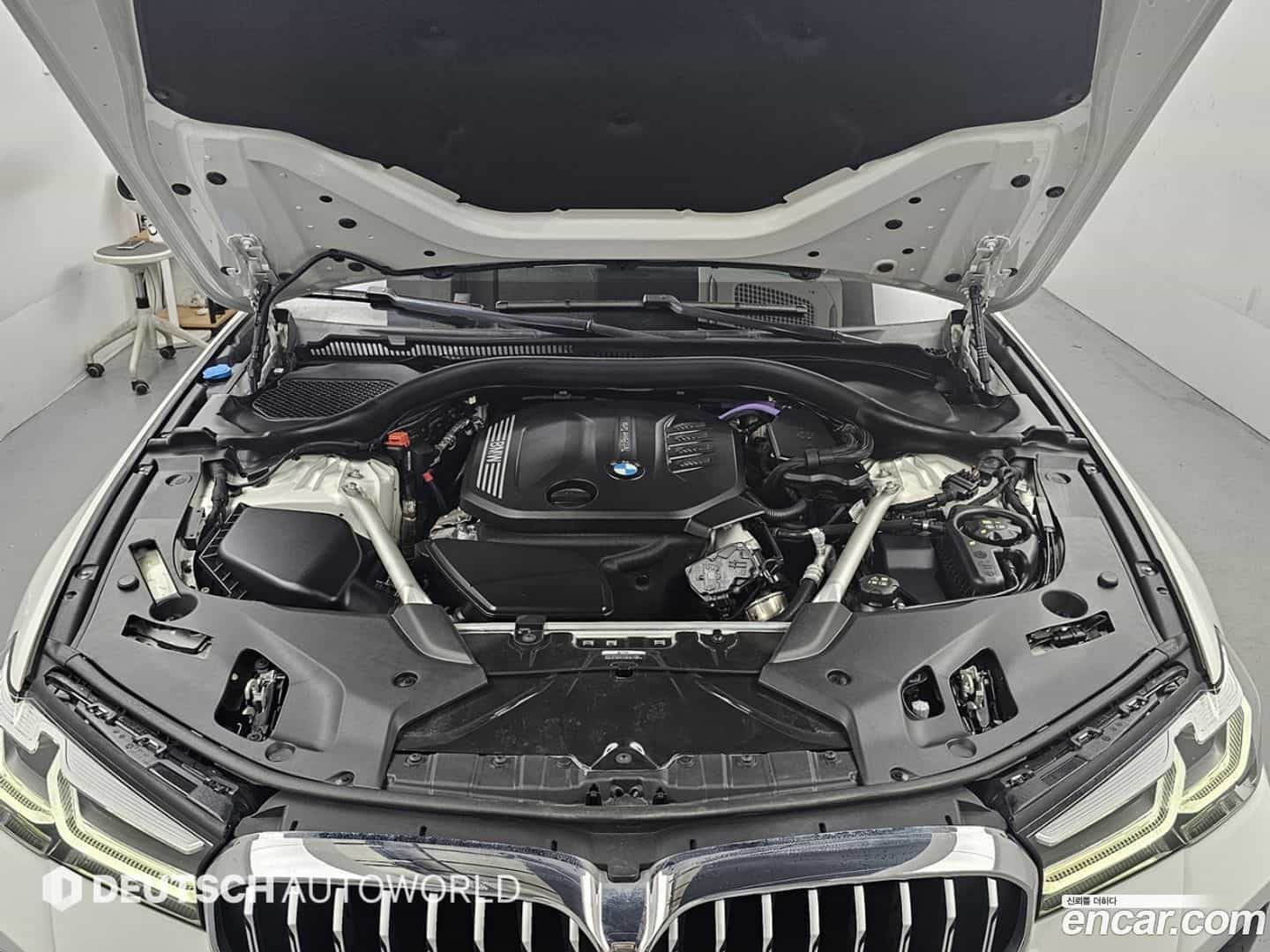 5-Series BMW 2023.6-INNER-007