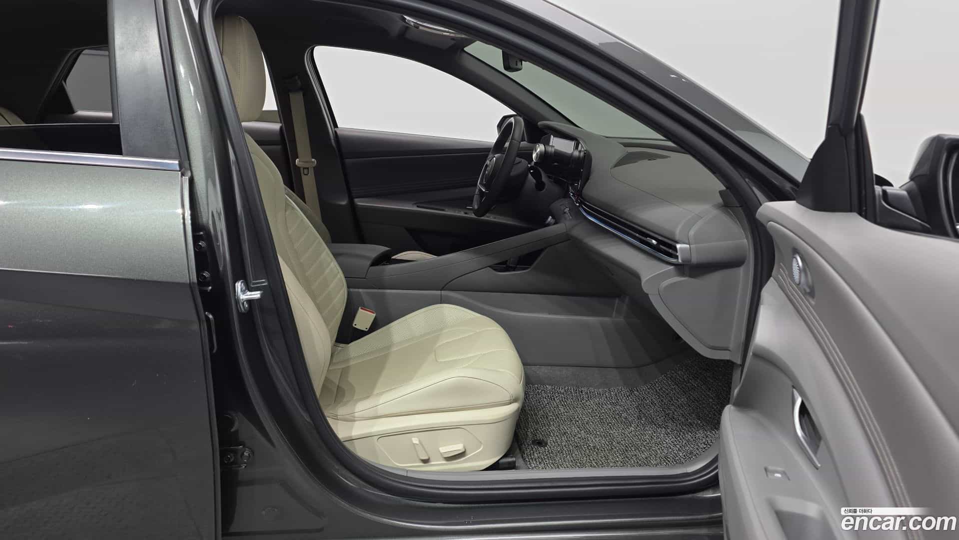 AVANTE Hyundai 2023.5-OPTION-015