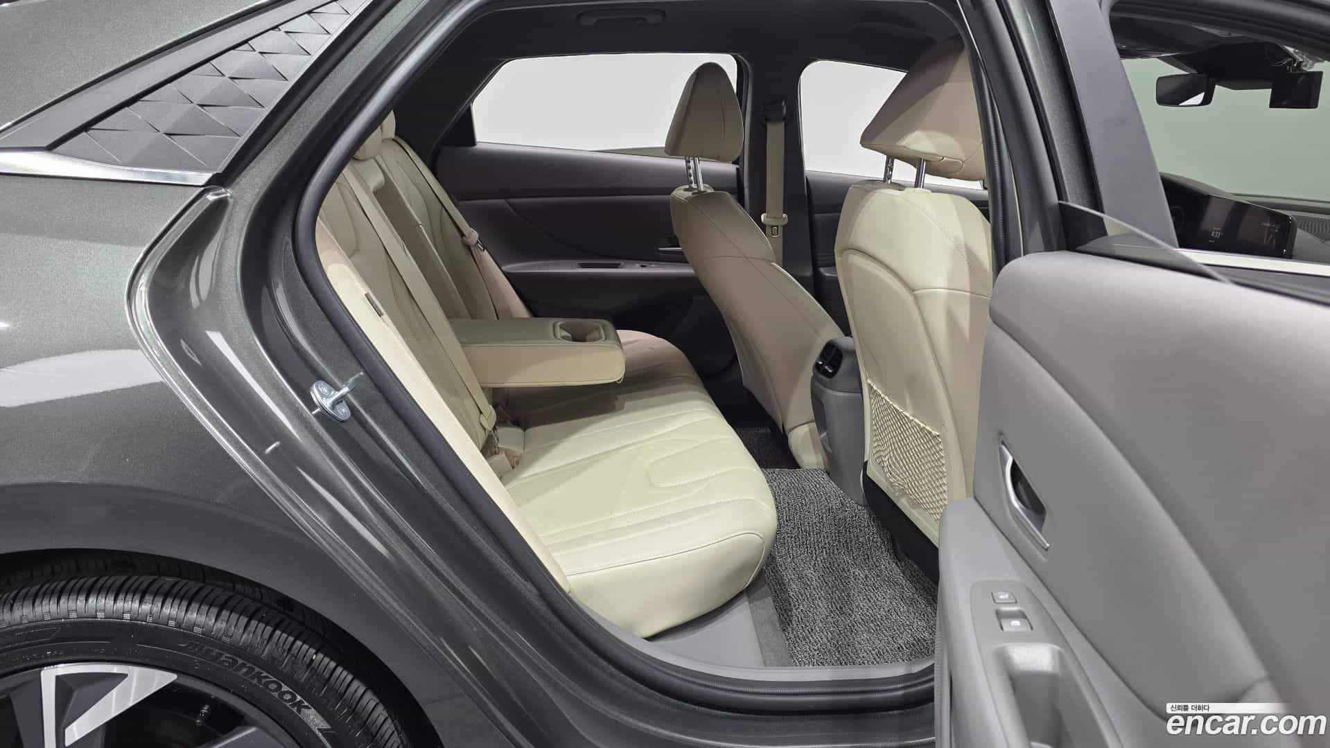 AVANTE Hyundai 2023.5-OPTION-016