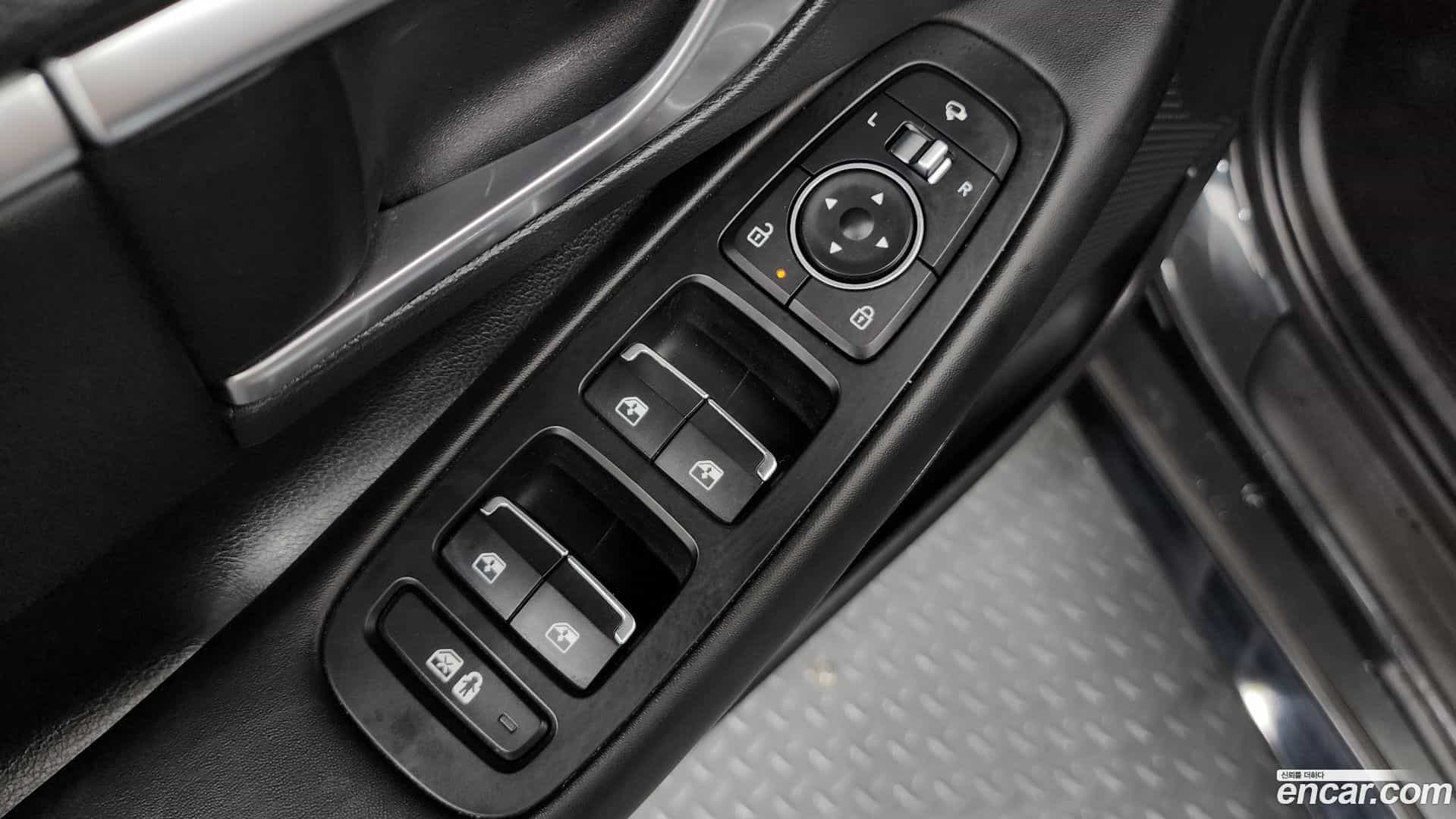 Sonata Hyundai 2023.11-OPTION-040
