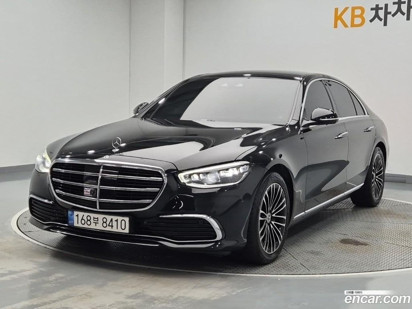 Main__Slider__Photo:S-Class Mercedes-Benz 2021.11-0