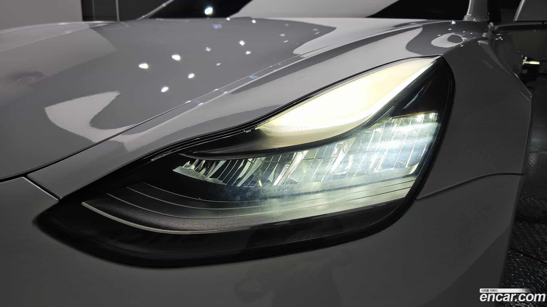Model 3 Tesla 2019.10-OUTER-032