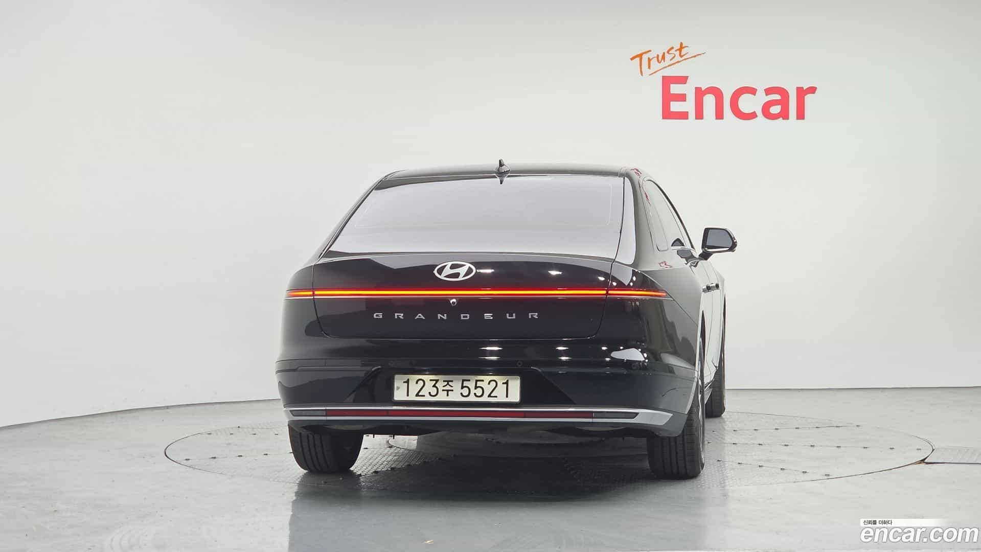 Grandeur Hyundai 2023.11-OUTER-004