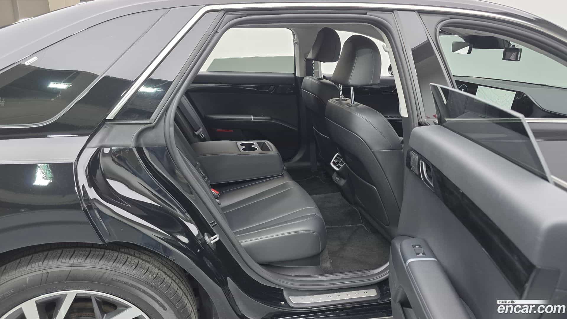 Grandeur Hyundai 2023.11-OPTION-015