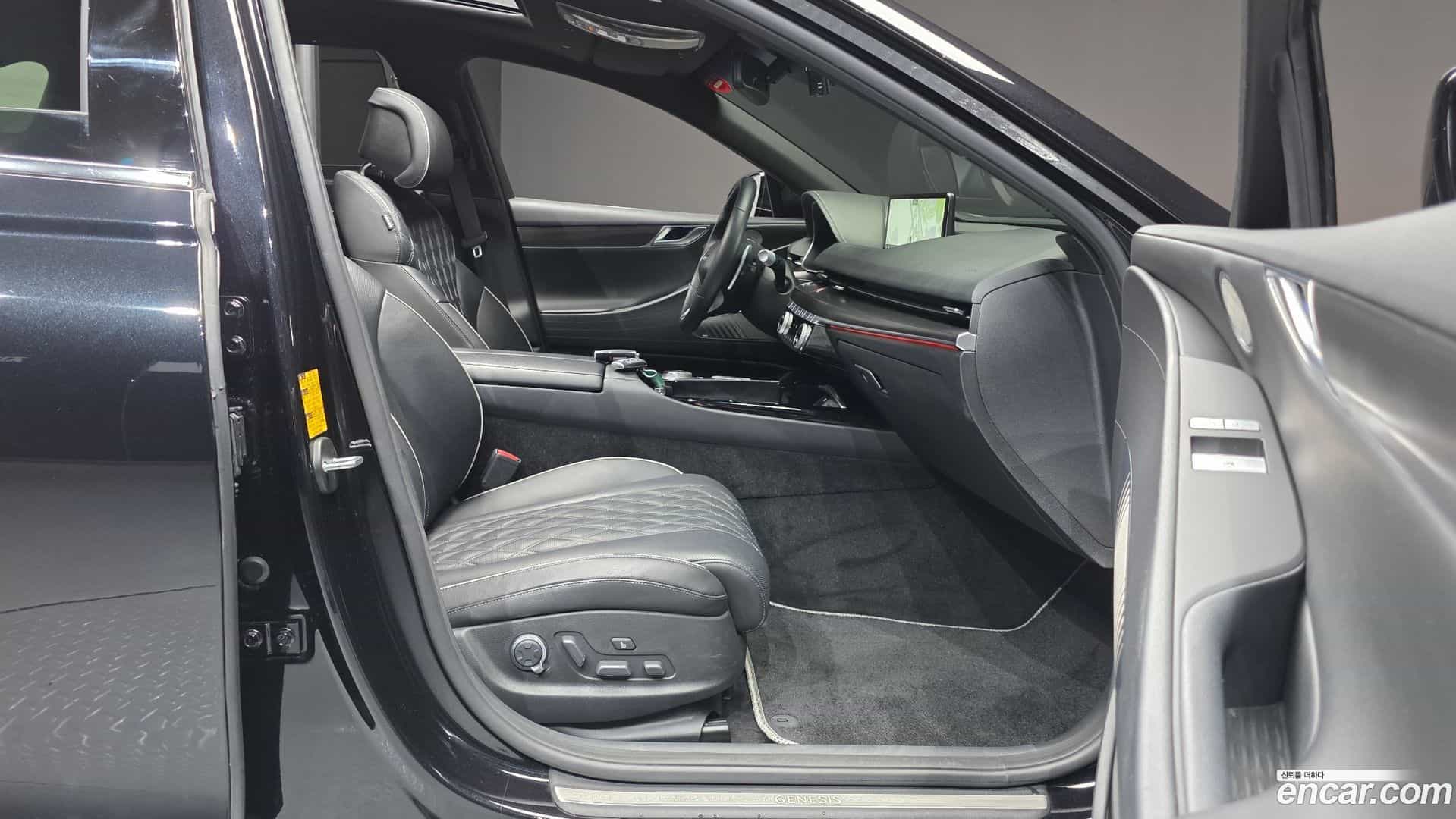 G80 Genesis 2022.2-INNER-036
