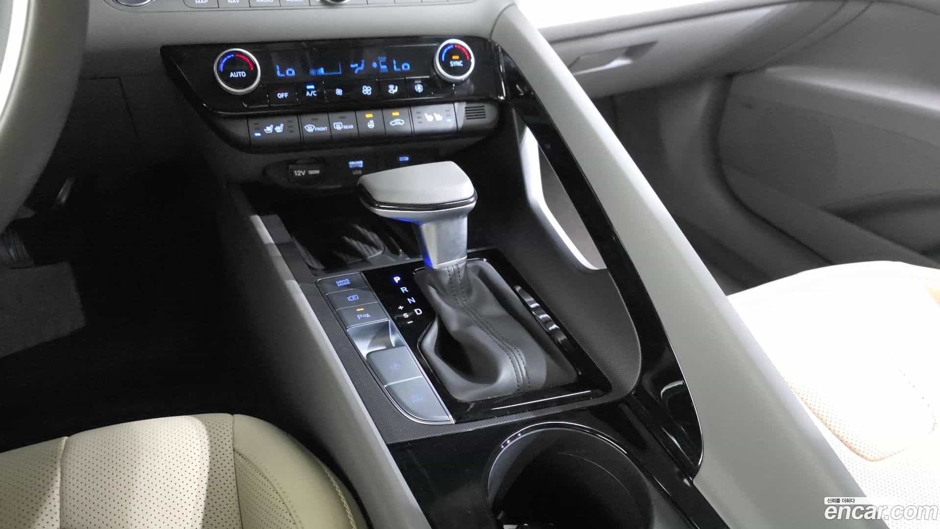 AVANTE Hyundai 2024.10-INNER-009