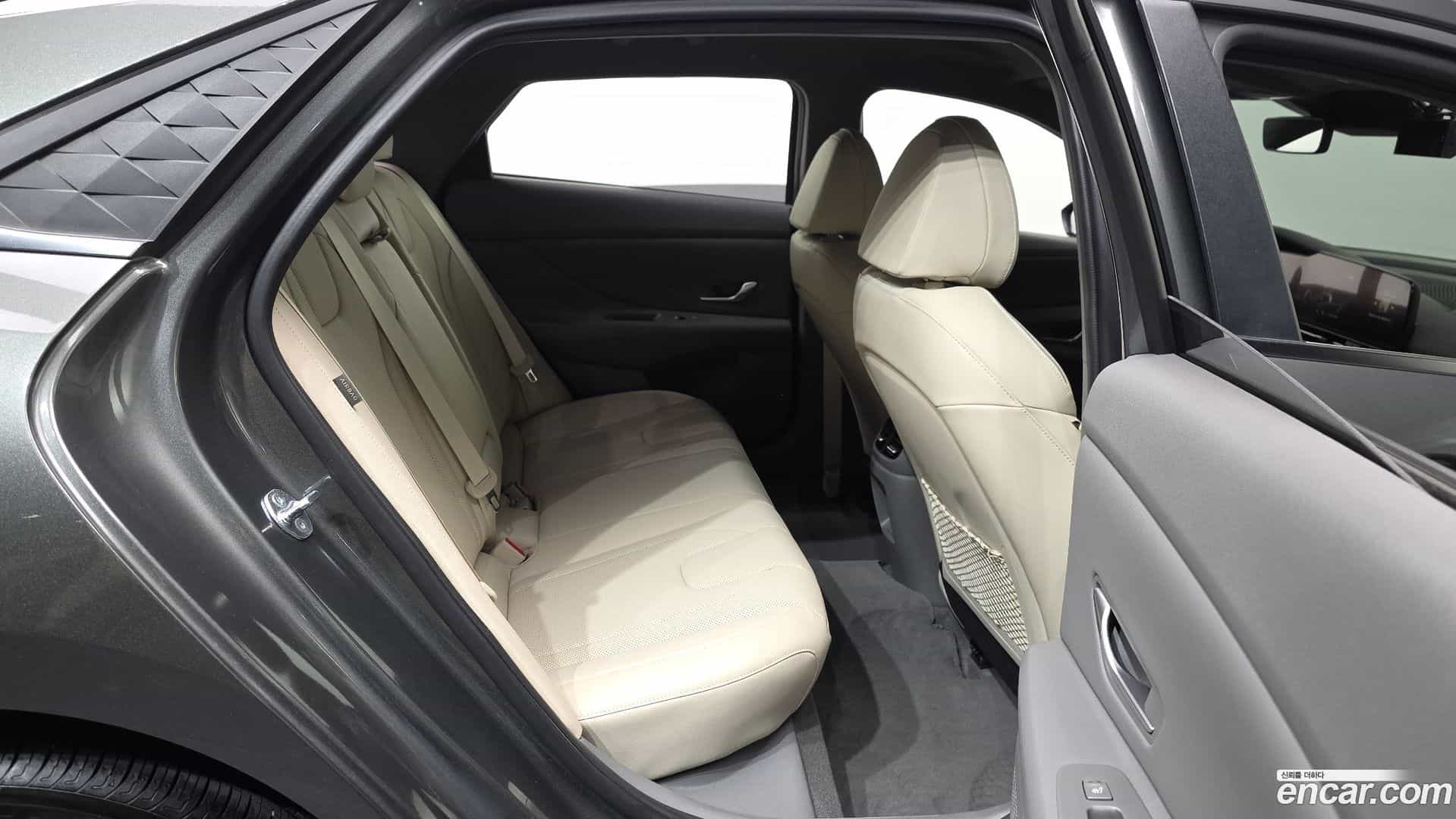 AVANTE Hyundai 2024.10-OPTION-016