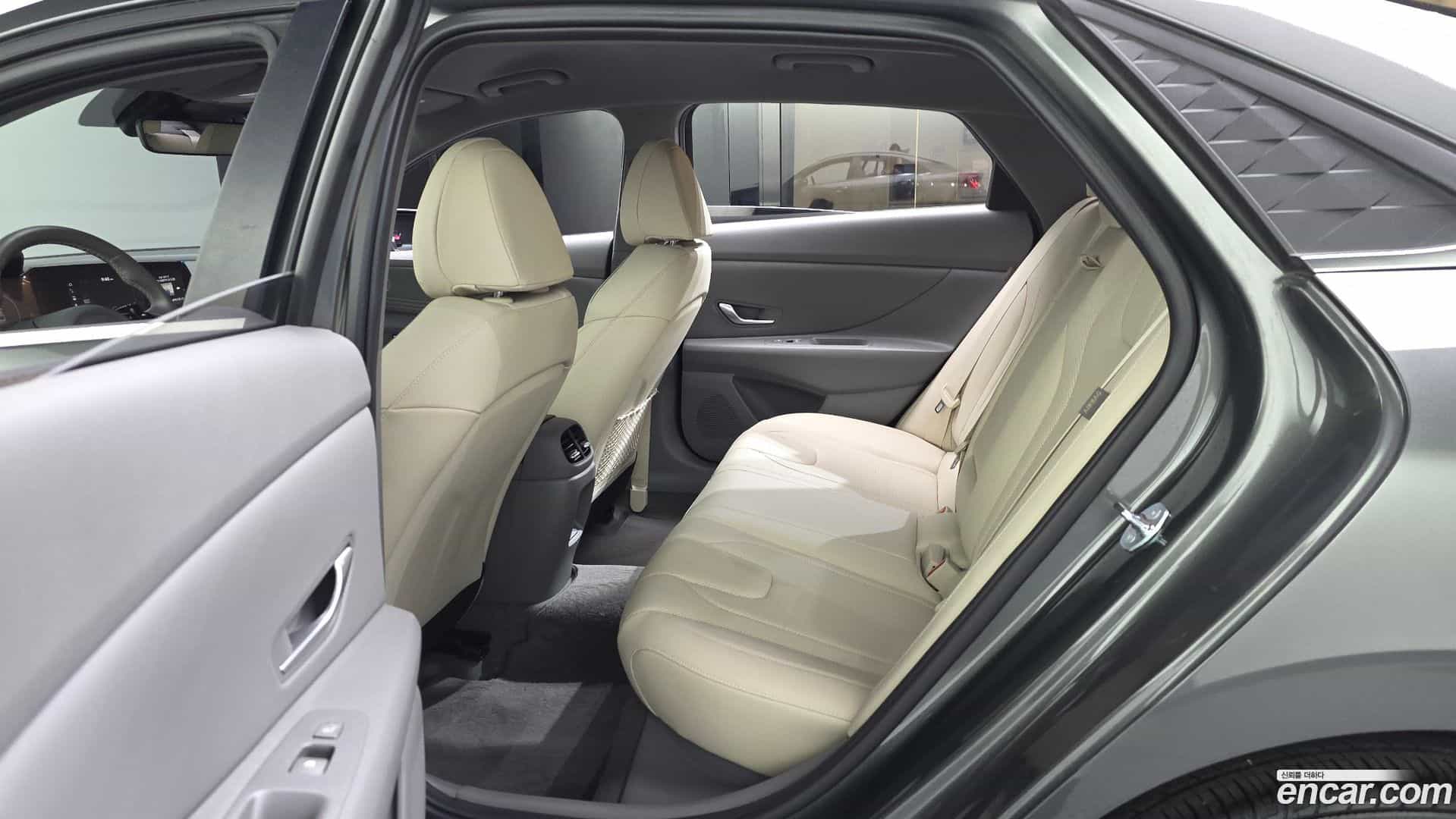 AVANTE Hyundai 2024.10-INNER-036