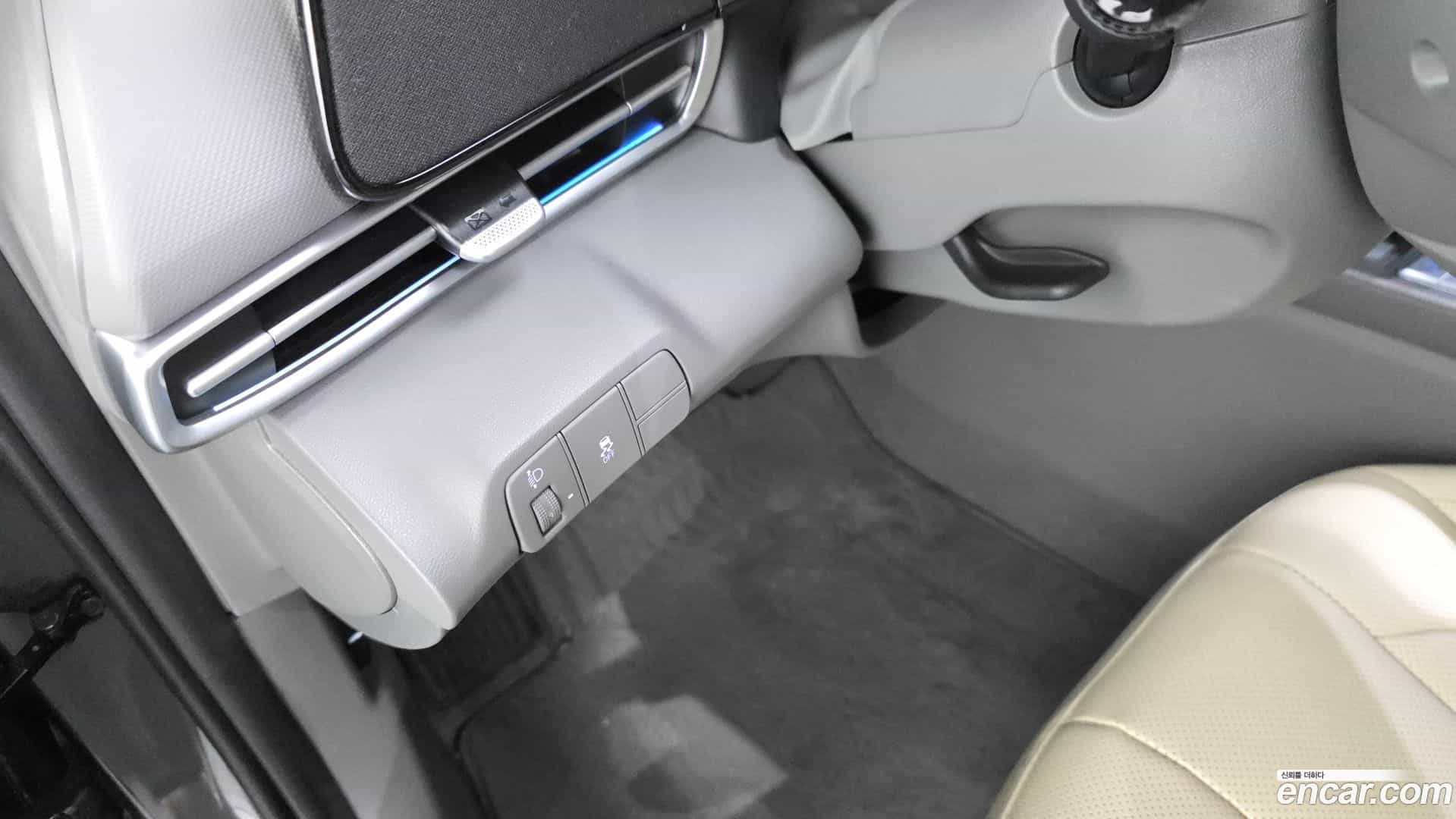 AVANTE Hyundai 2024.10-OPTION-040