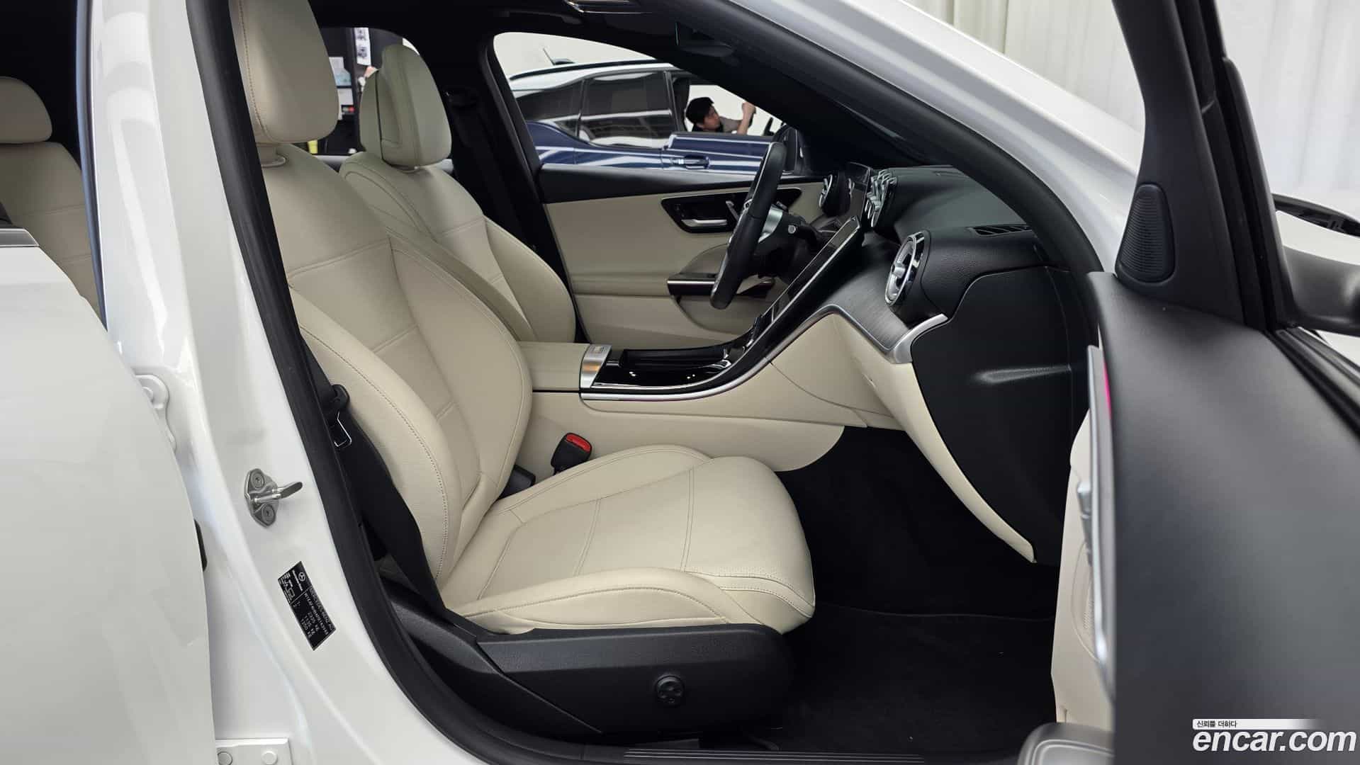 C-Class Mercedes-Benz 2023.7-OPTION-015