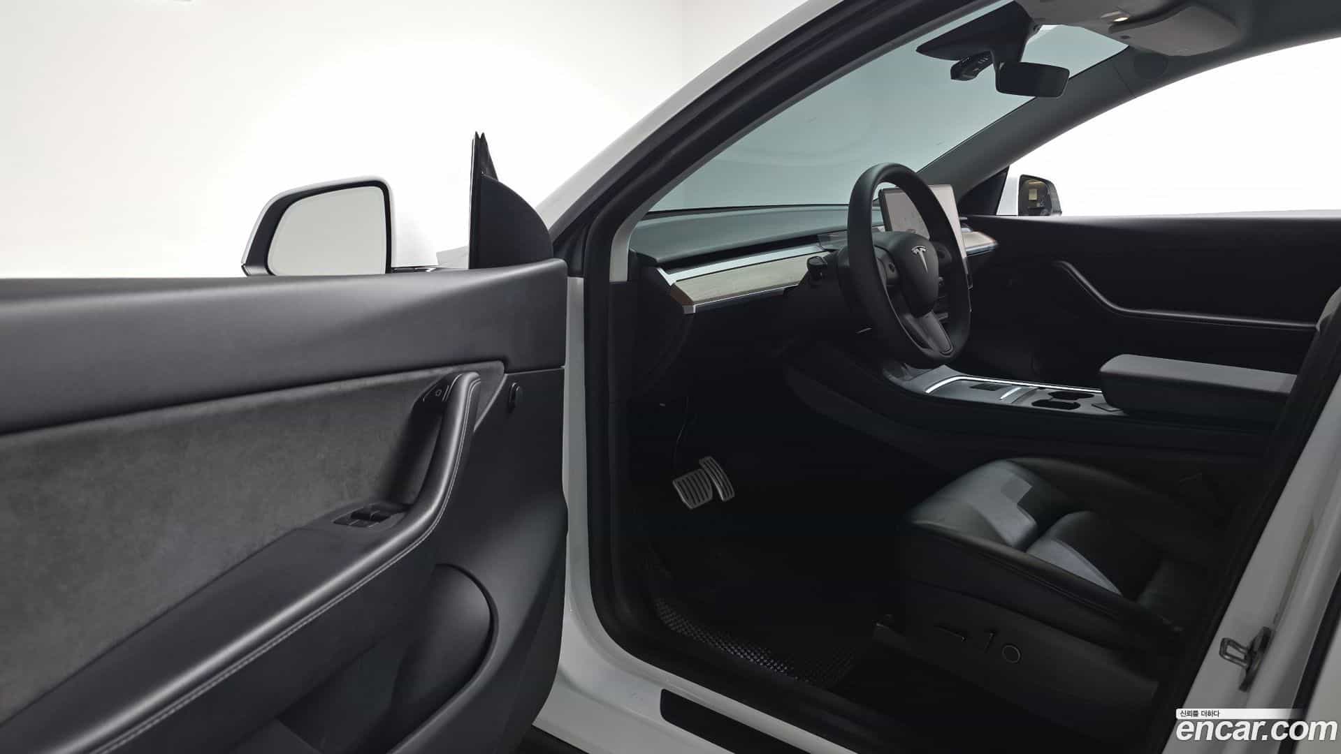 Model Y Tesla 2021.4-INNER-010