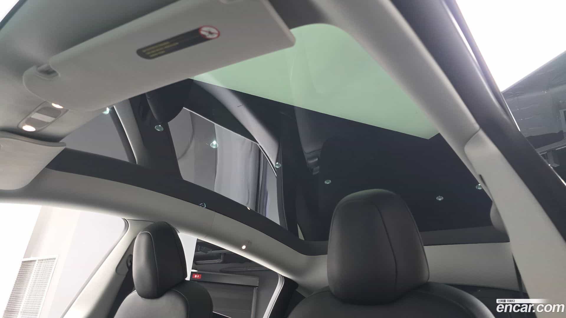 Model Y Tesla 2021.4-OPTION-019
