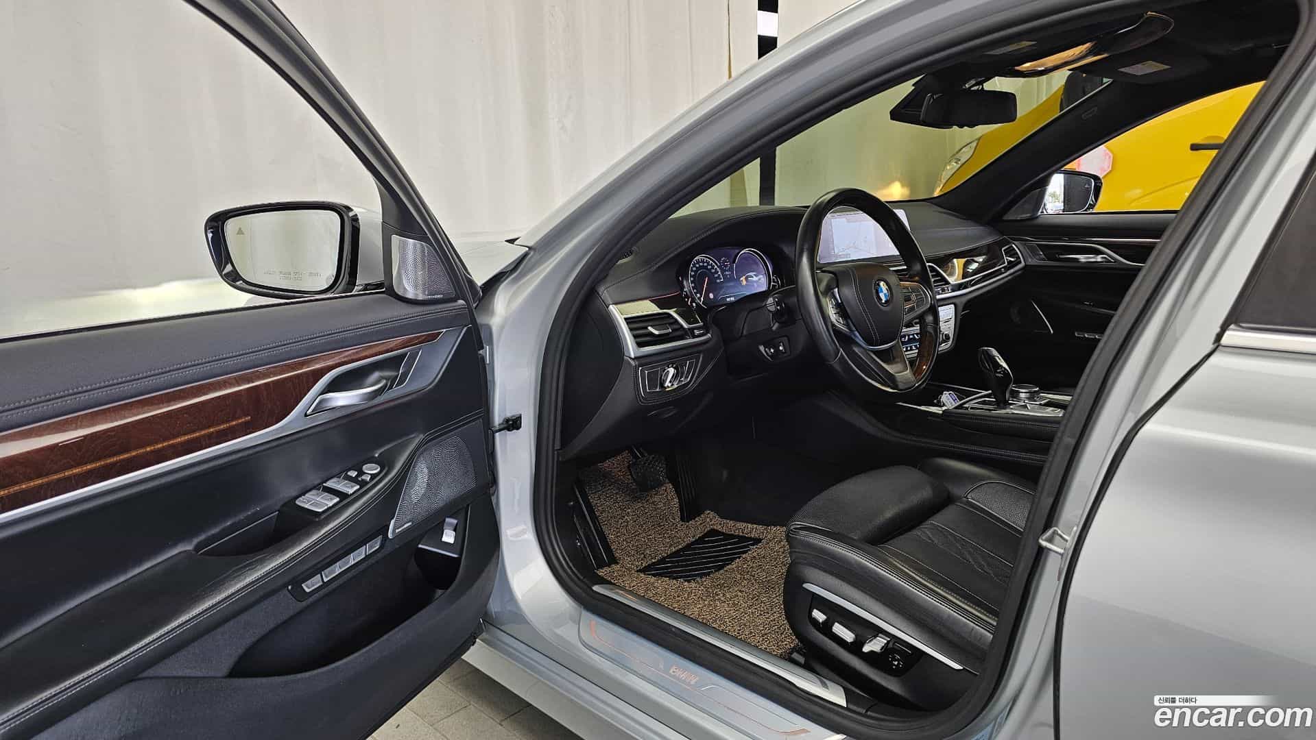 7-Series BMW 2016.11-INNER-010