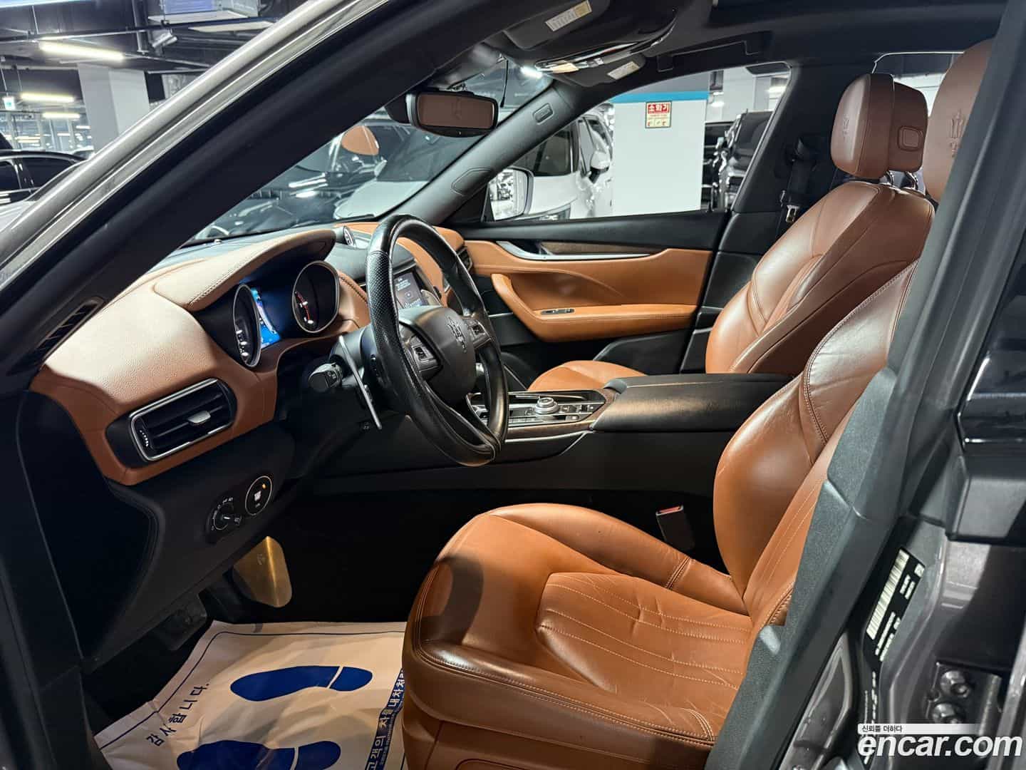 Levante Maserati 2016.10-INNER-009