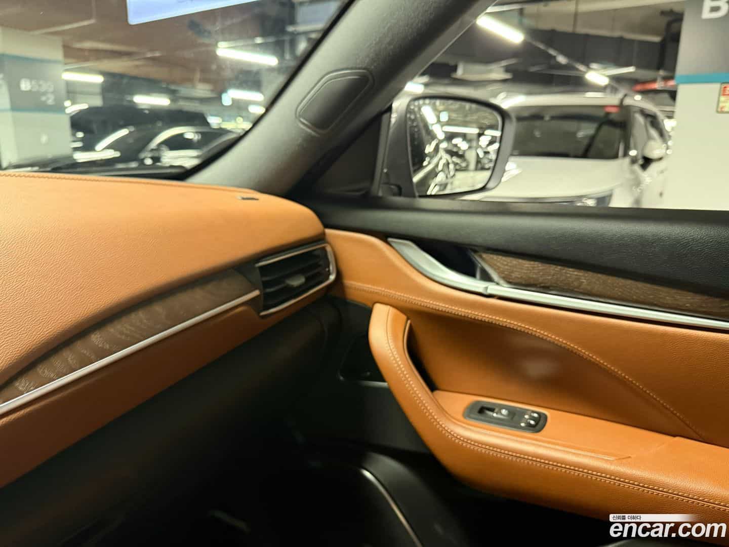 Levante Maserati 2016.10-OPTION-019