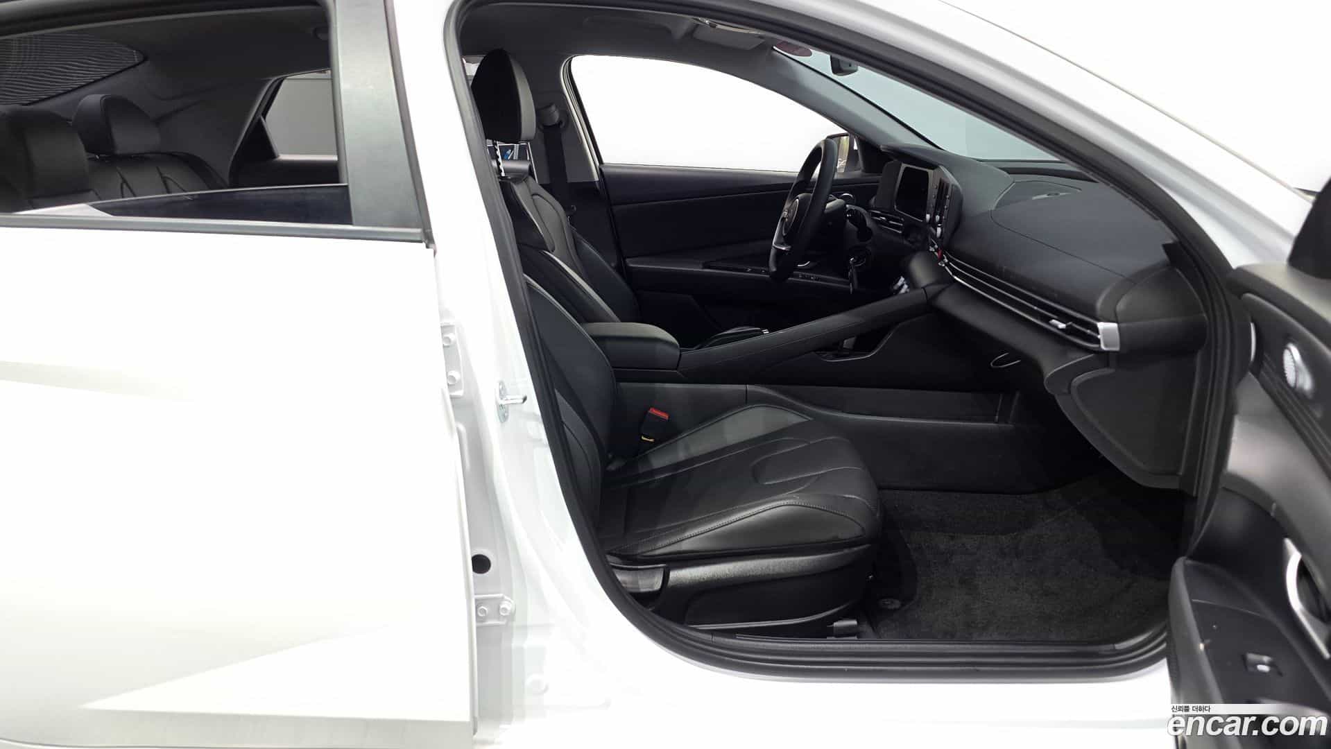 AVANTE Hyundai 2024.10-INNER-036