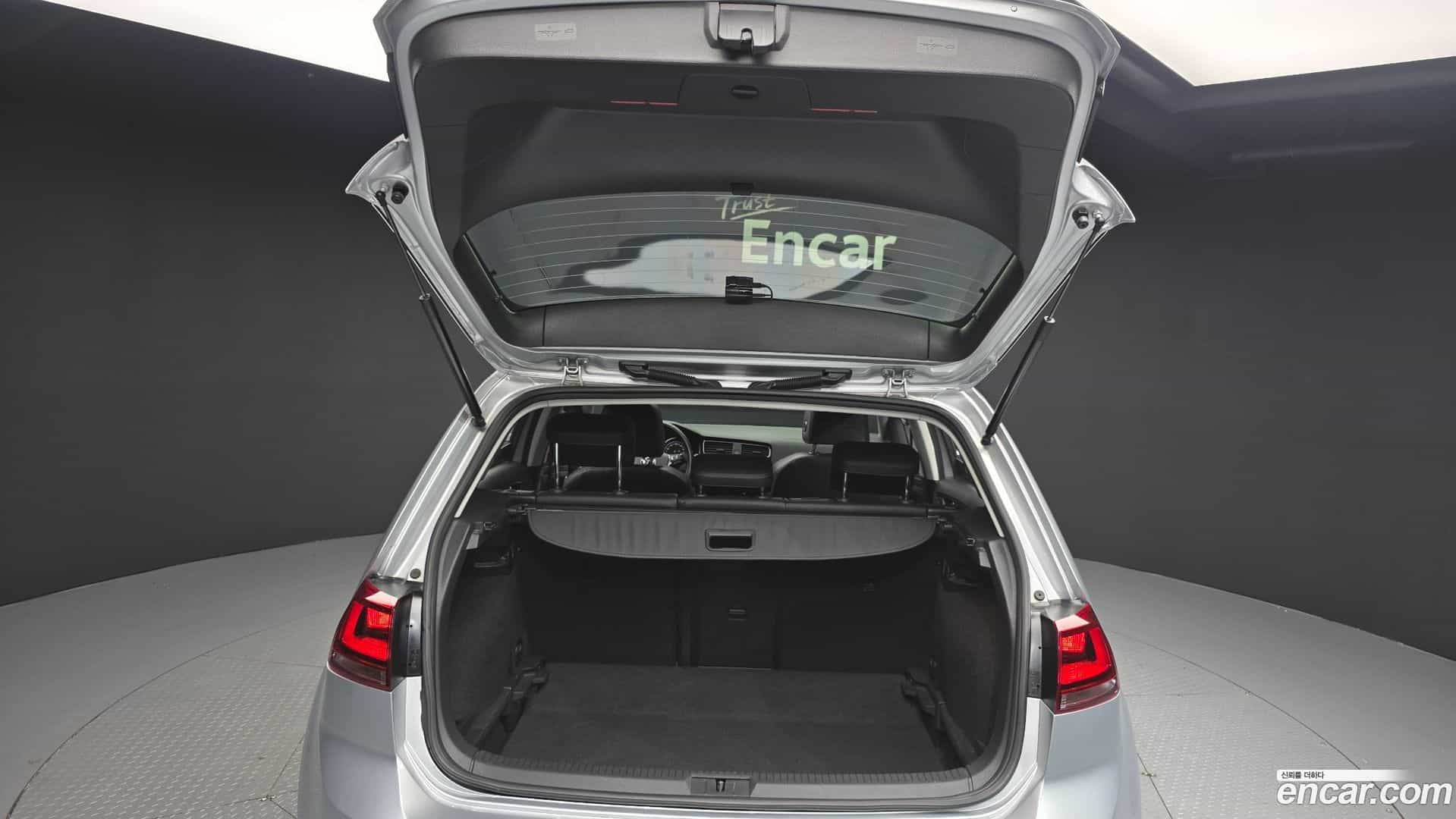 Golf Volkswagen 2016.4-OPTION-024