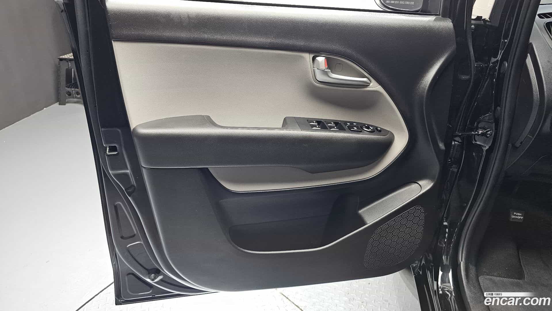 RAY Kia 2023.5-INNER-034