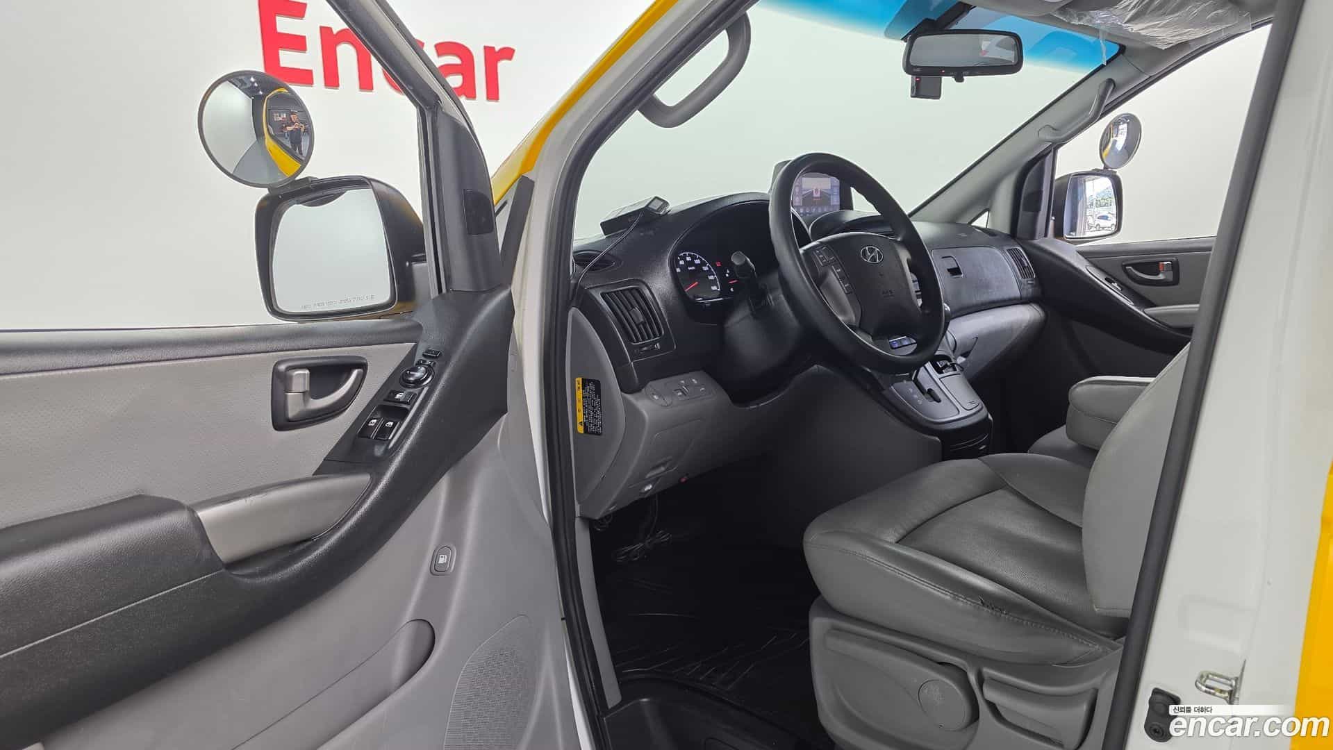 Starex Hyundai 2019.11-INNER-010