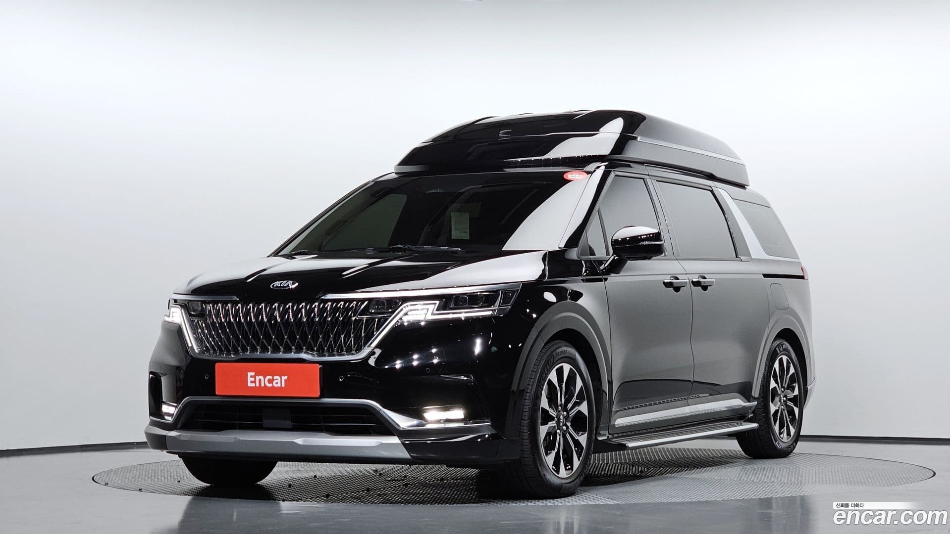 Main__Slider__Photo:Canival Kia 2021.1-0
