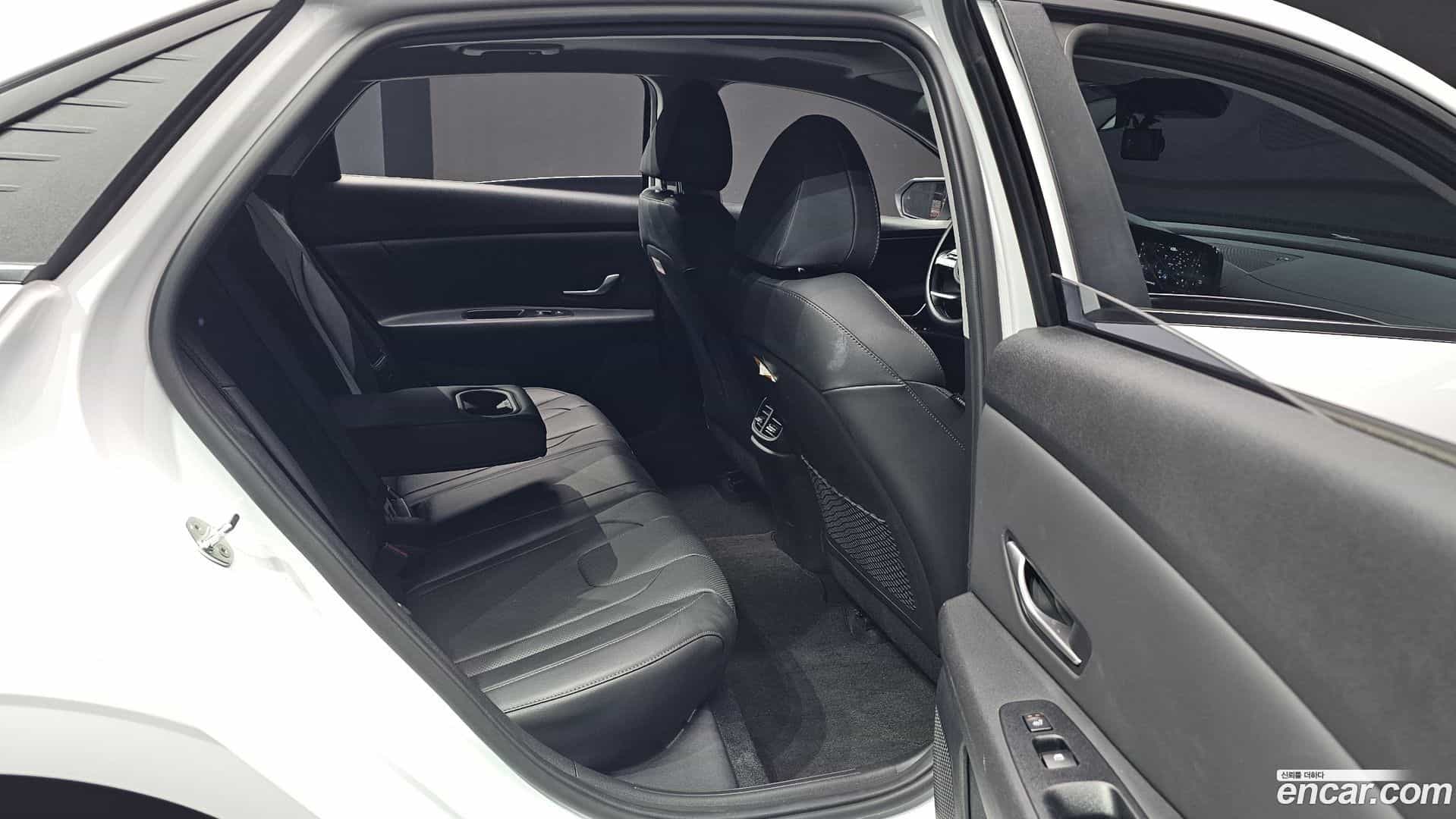 AVANTE Hyundai 2021.8-OPTION-015