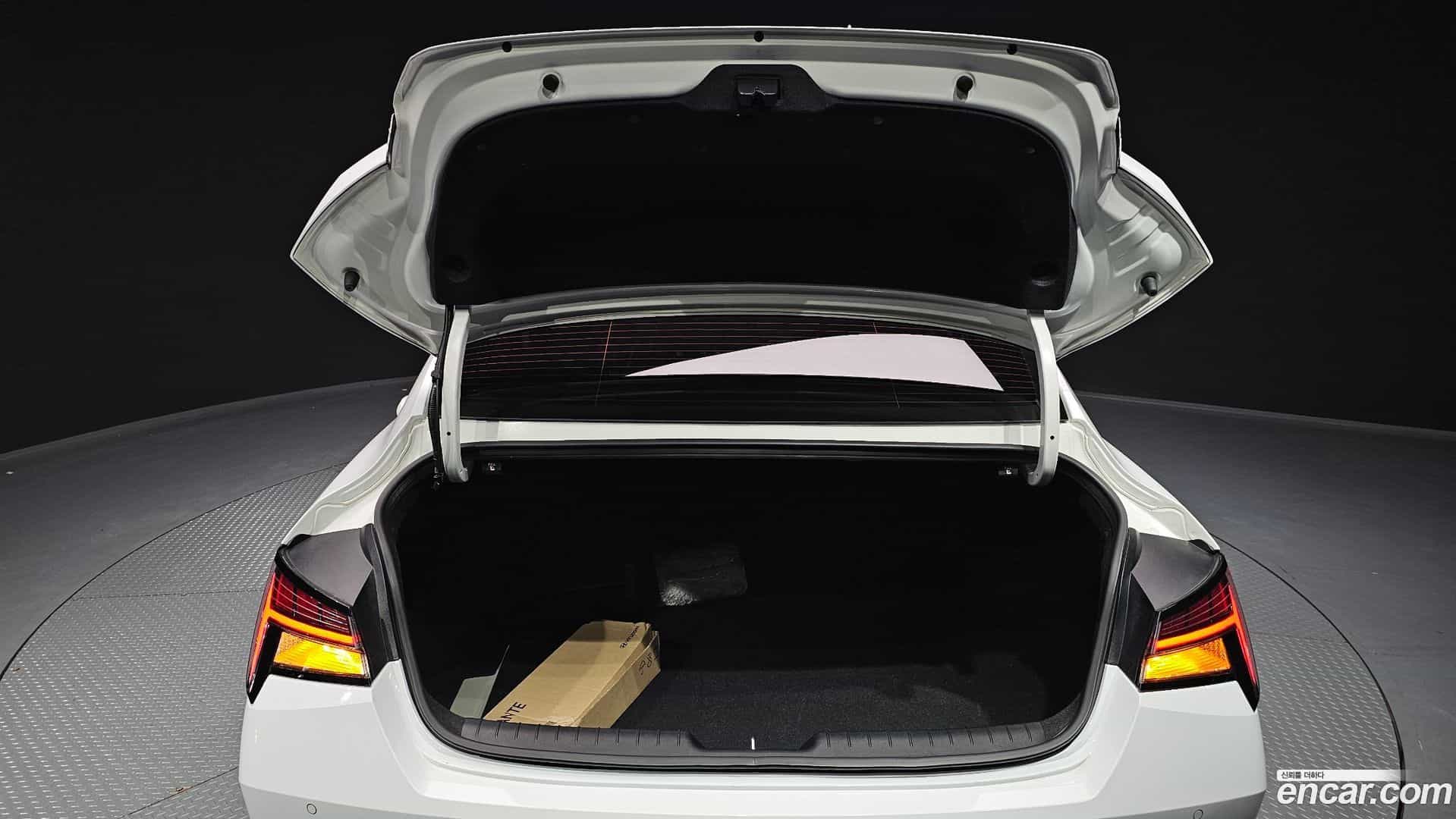 AVANTE Hyundai 2021.8-OPTION-024
