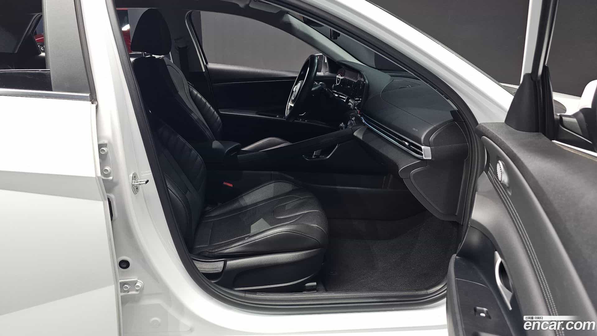 AVANTE Hyundai 2021.8-INNER-036