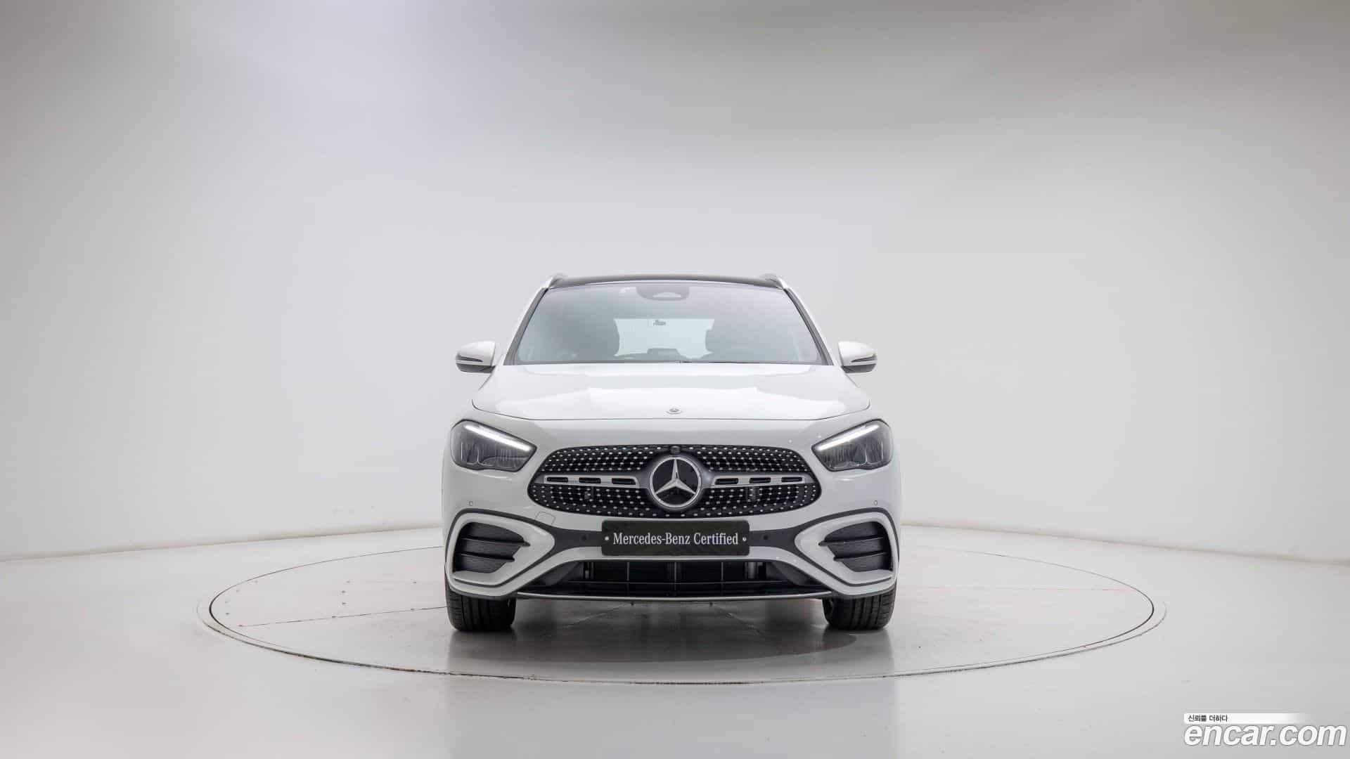 GLA-Class Mercedes-Benz 2025.5-OUTER-003